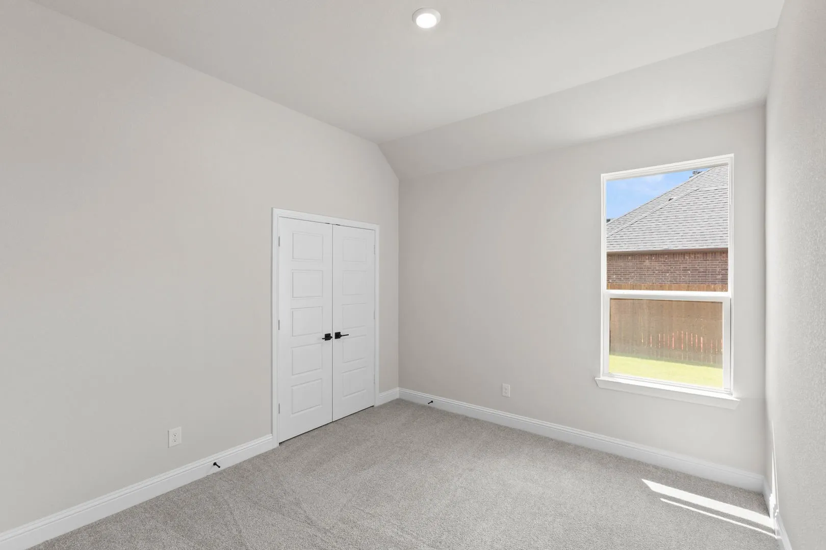 DFW-Coyote Crossing-Concept 2622-121 Mikasi Street-Bedroom-Risewell Homes-1