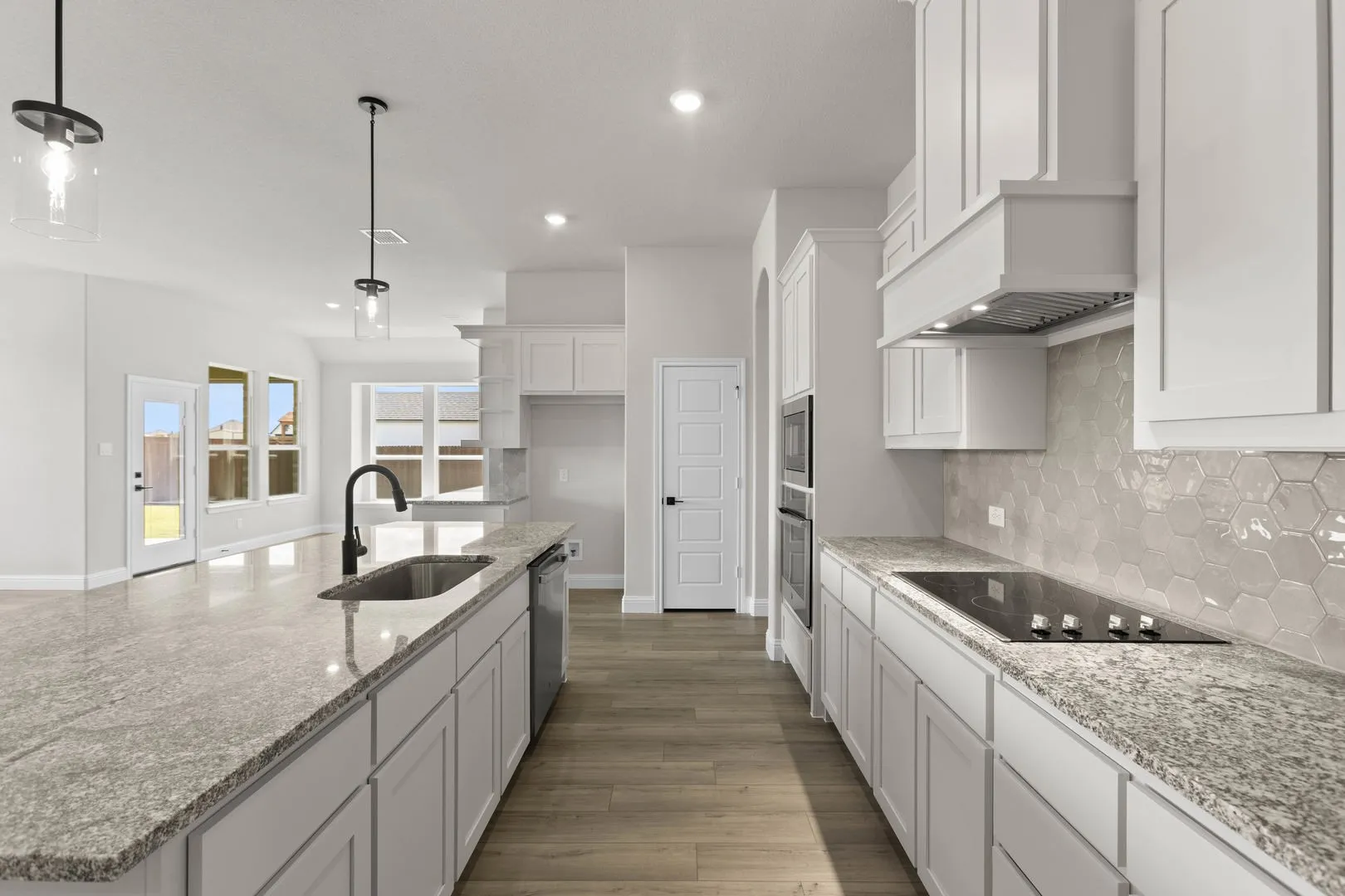 DFW-Coyote Crossing-Concept 2622-121 Mikasi Street-Kitchen-Risewell Homes-3