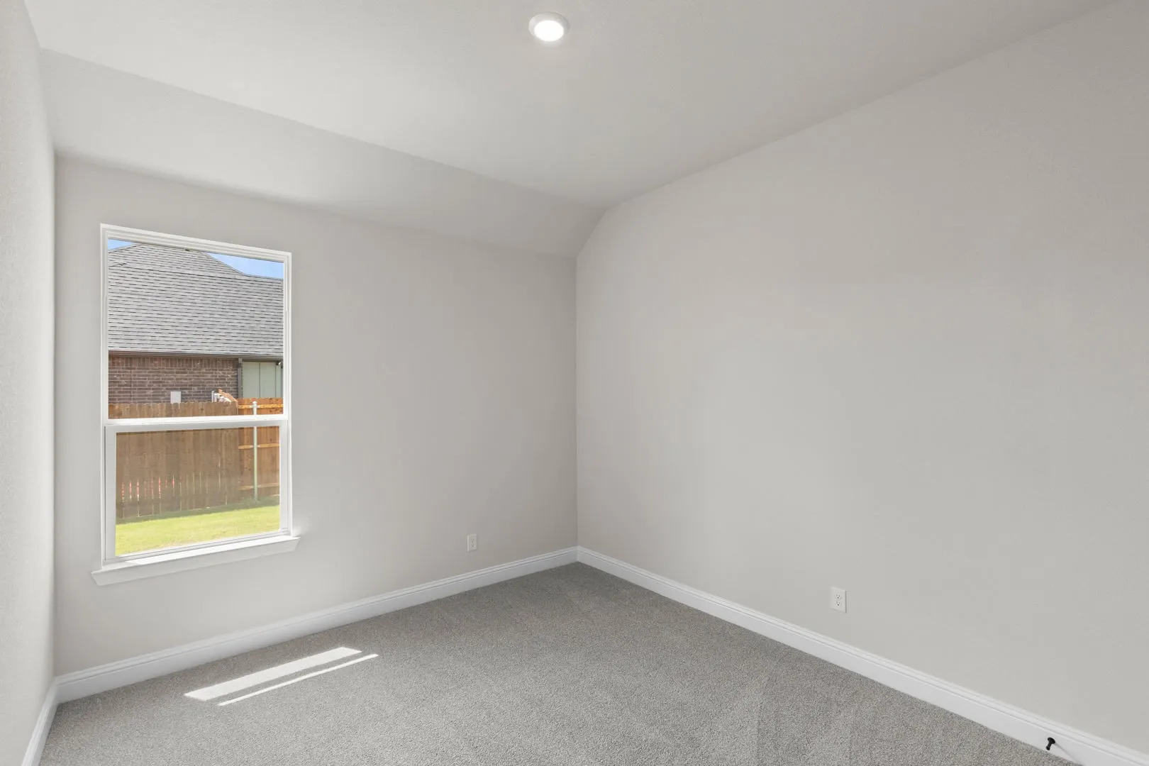 DFW-Coyote Crossing-Concept 2622-121 Mikasi Street-Bedroom-Risewell Homes-2