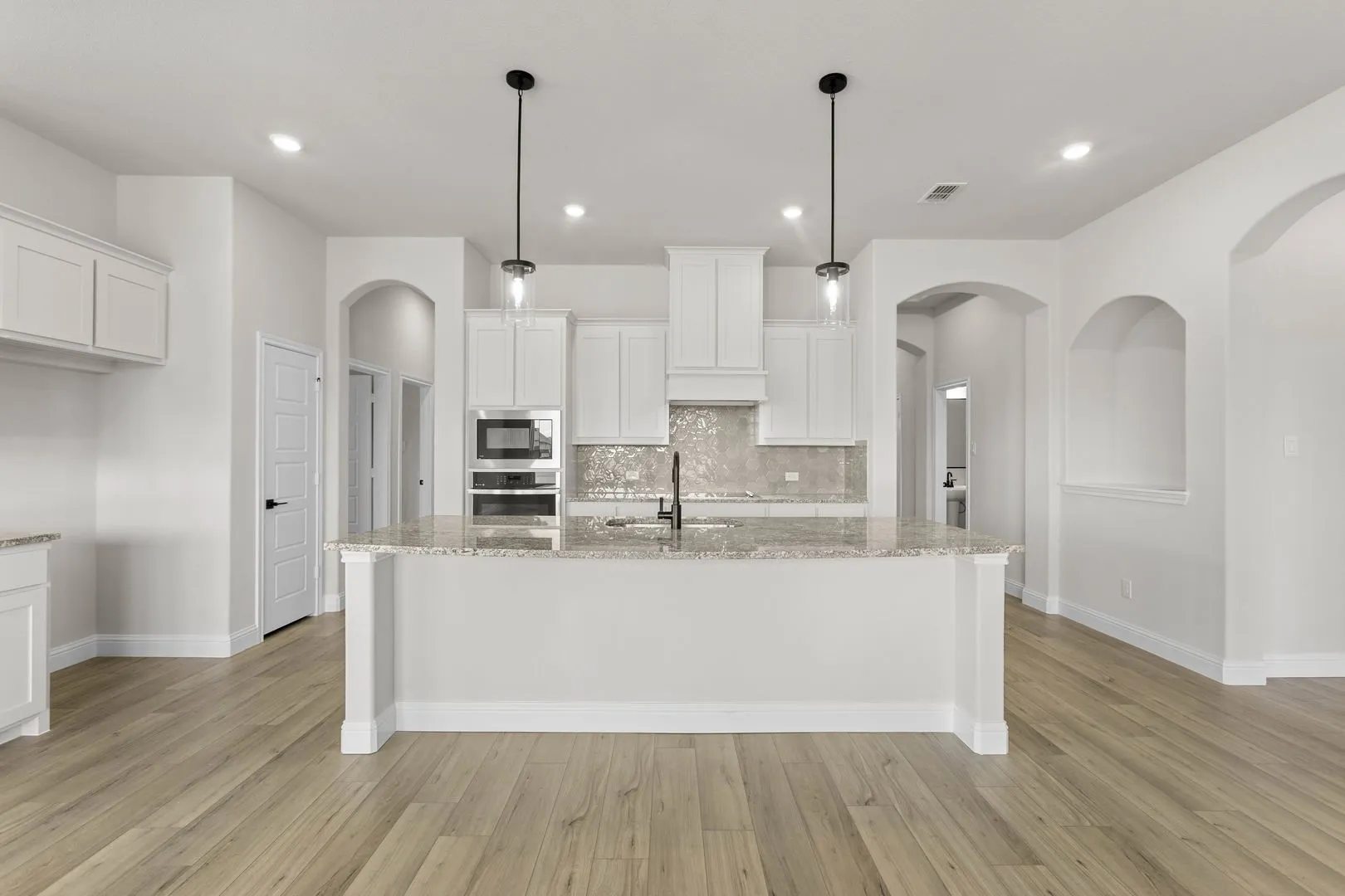 DFW-Coyote Crossing-Concept 2622-121 Mikasi Street-Kitchen-Risewell Homes-1