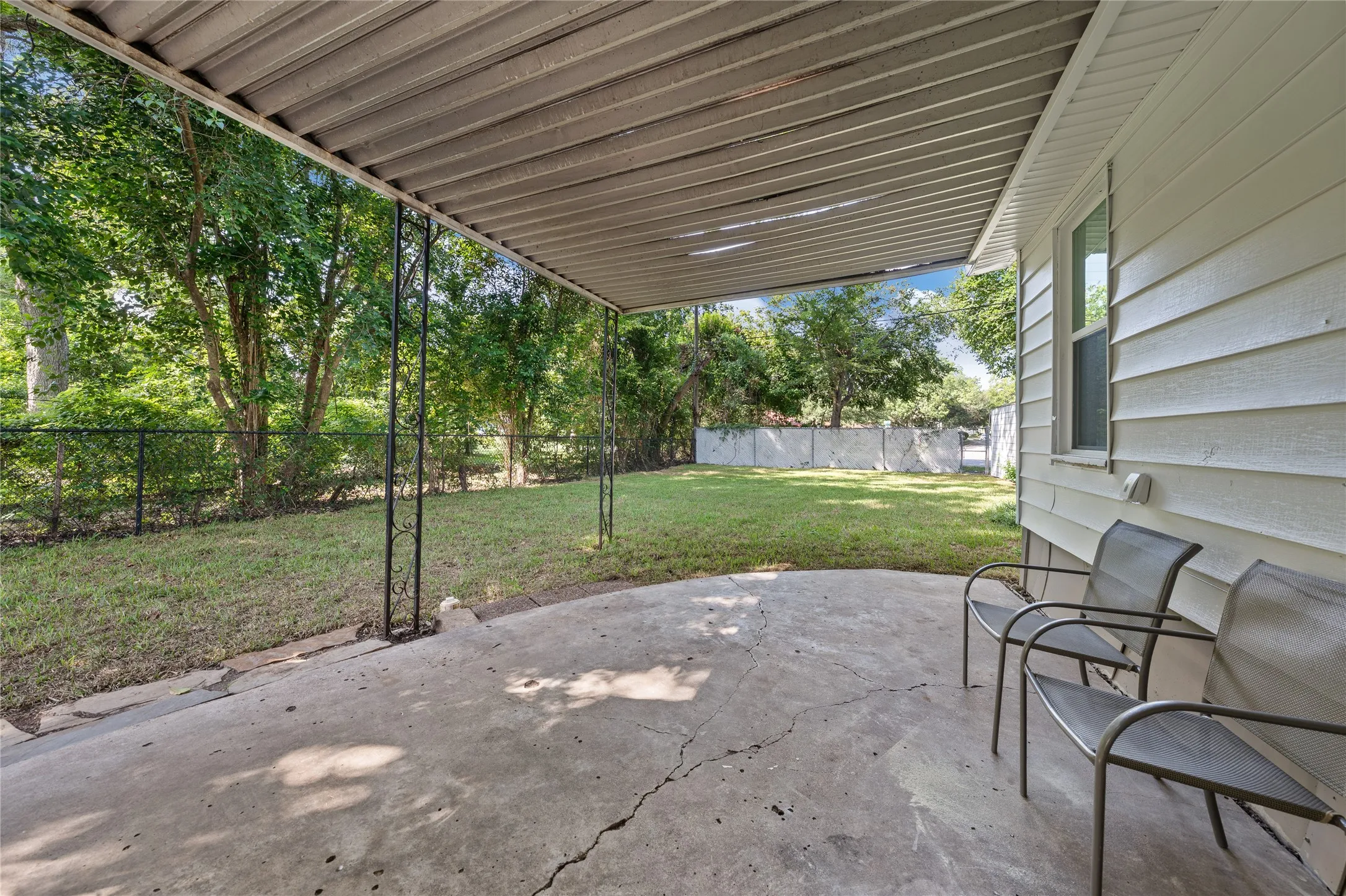 Single Family Residence For Sale in Mc Lennan County , 612 N 35th Street, Waco, Texas 76710, 3 Bedroom, 2 Bathroom, 1 Garage spaces, 1,516 Sqft, built in 1938, mls#21340971, Real Estate Agent in Waco, Homes For Sale in Mc Lennan county, Homes For Sale in Waco, Realtor in Waco Texas, Real Estate Brokerage Independent Realty Texas, Luminita Cordes Realtor
