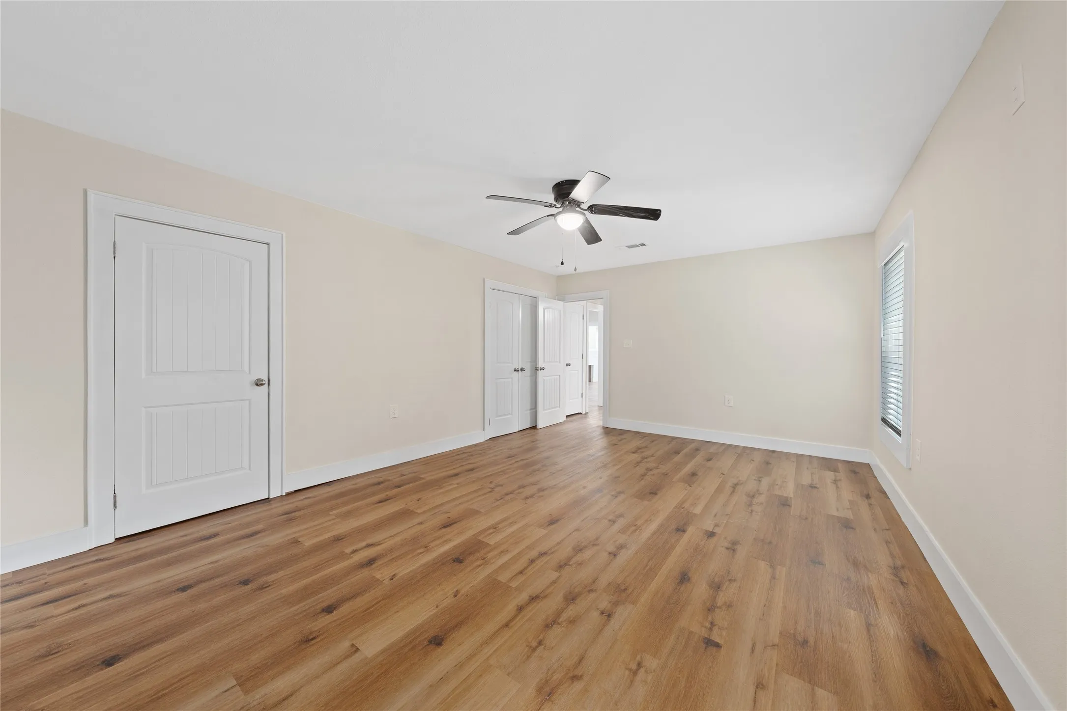 Single Family Residence For Sale in Mc Lennan County , 612 N 35th Street, Waco, Texas 76710, 3 Bedroom, 2 Bathroom, 1 Garage spaces, 1,516 Sqft, built in 1938, mls#21340971, Real Estate Agent in Waco, Homes For Sale in Mc Lennan county, Homes For Sale in Waco, Realtor in Waco Texas, Real Estate Brokerage Independent Realty Texas, Luminita Cordes Realtor