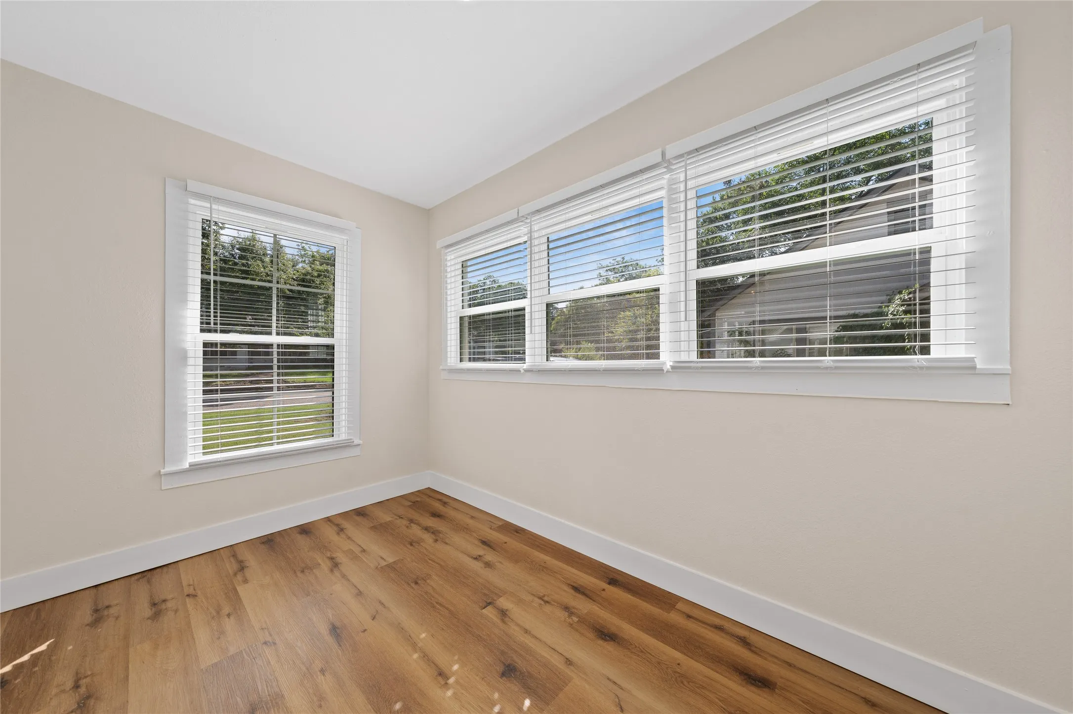 Single Family Residence For Sale in Mc Lennan County , 612 N 35th Street, Waco, Texas 76710, 3 Bedroom, 2 Bathroom, 1 Garage spaces, 1,516 Sqft, built in 1938, mls#21340971, Real Estate Agent in Waco, Homes For Sale in Mc Lennan county, Homes For Sale in Waco, Realtor in Waco Texas, Real Estate Brokerage Independent Realty Texas, Luminita Cordes Realtor