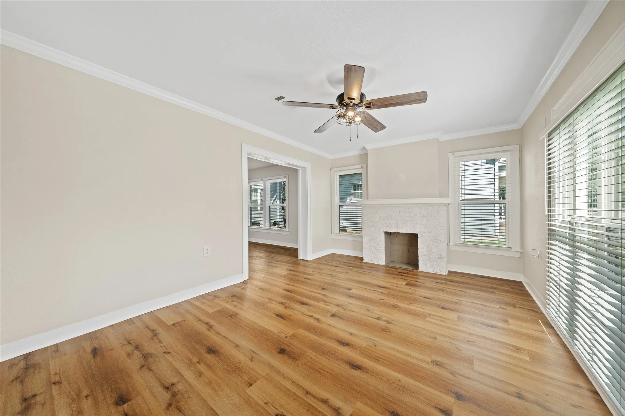 Single Family Residence For Sale in Mc Lennan County , 612 N 35th Street, Waco, Texas 76710, 3 Bedroom, 2 Bathroom, 1 Garage spaces, 1,516 Sqft, built in 1938, mls#21340971, Real Estate Agent in Waco, Homes For Sale in Mc Lennan county, Homes For Sale in Waco, Realtor in Waco Texas, Real Estate Brokerage Independent Realty Texas, Luminita Cordes Realtor