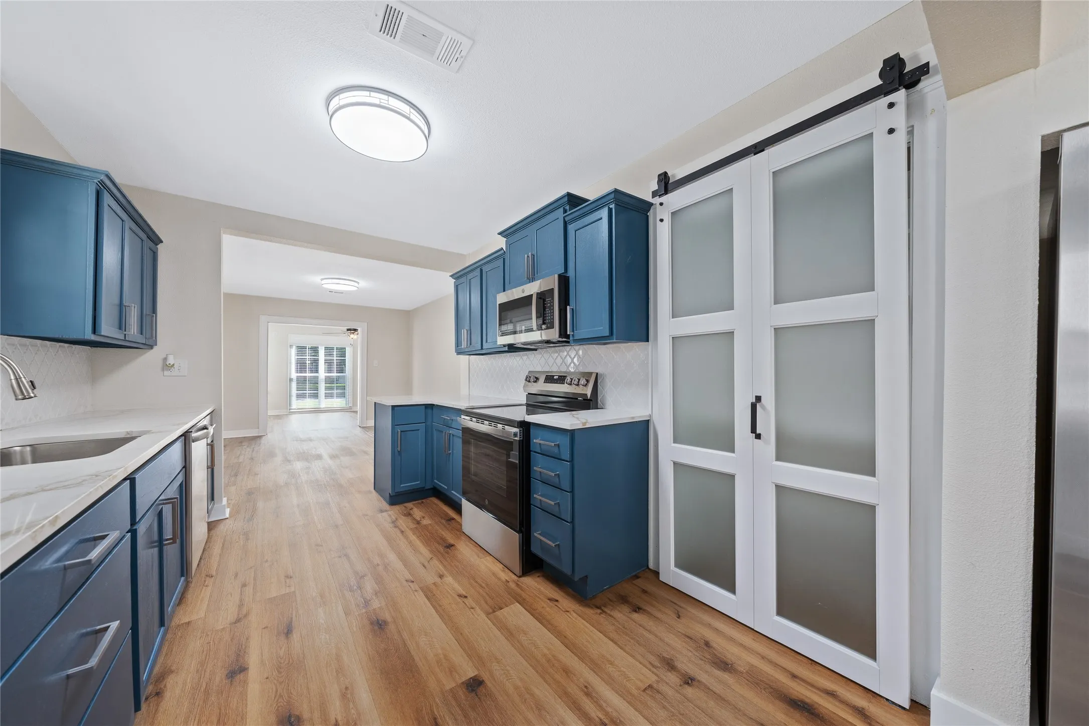 Single Family Residence For Sale in Mc Lennan County , 612 N 35th Street, Waco, Texas 76710, 3 Bedroom, 2 Bathroom, 1 Garage spaces, 1,516 Sqft, built in 1938, mls#21340971, Real Estate Agent in Waco, Homes For Sale in Mc Lennan county, Homes For Sale in Waco, Realtor in Waco Texas, Real Estate Brokerage Independent Realty Texas, Luminita Cordes Realtor