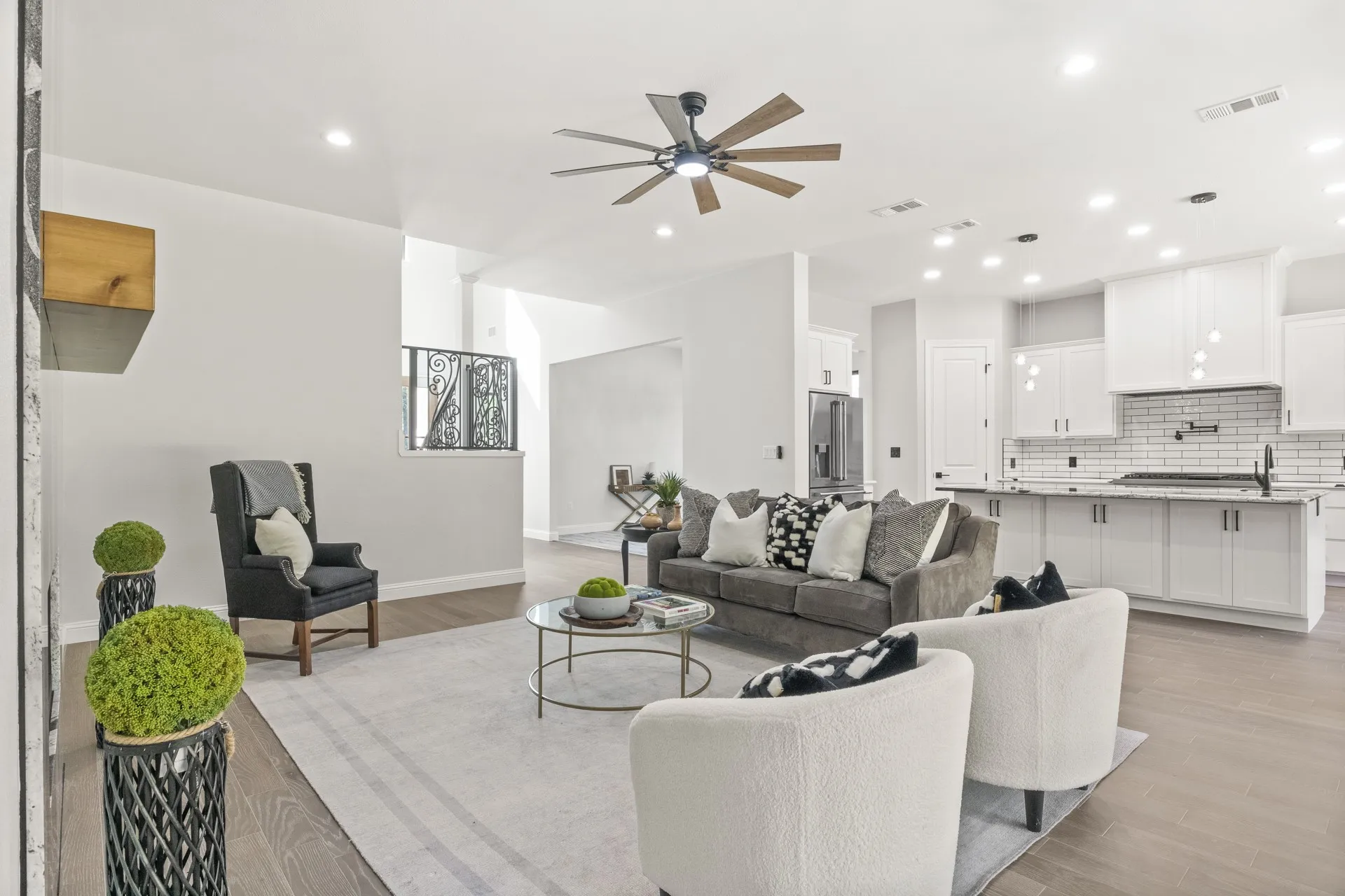 Single Family Residence For Sale in Titus County , 1013 County Road 4420, Mt Pleasant, Texas 75455, 4 Bedrooms, 4 Bathrooms, 2 Garage spaces, 3,819 Sqft, built in 2023, Price $759,000, mls#21341016, Real Estate Agent in Mt Pleasant, Homes For Sale in Titus county, Homes For Sale in Mt Pleasant, Realtor in Mt Pleasant Texas, Real Estate Brokerage Independent Realty Texas, Luminita Cordes Realtor