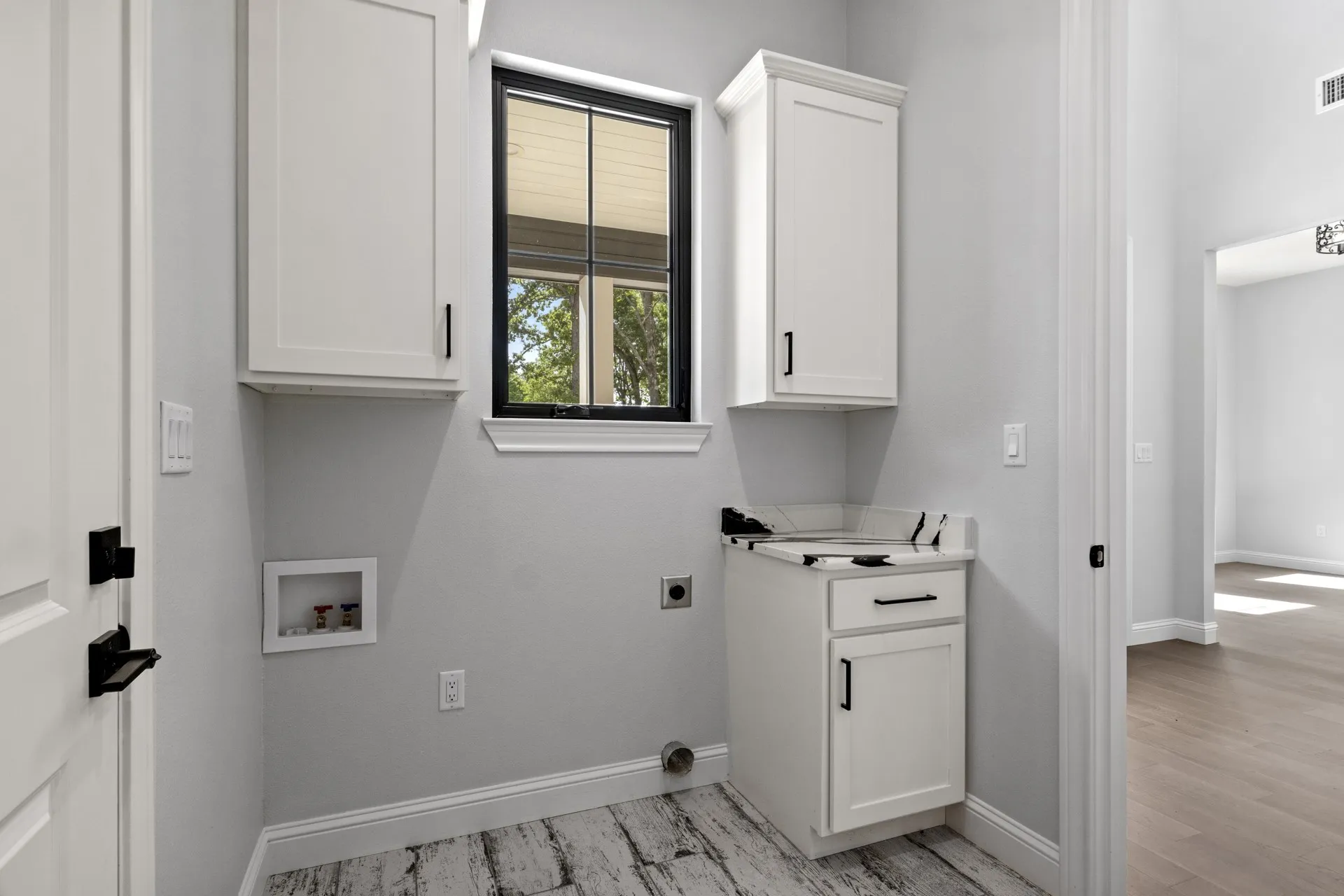 Single Family Residence For Sale in Titus County , 1013 County Road 4420, Mt Pleasant, Texas 75455, 4 Bedrooms, 4 Bathrooms, 2 Garage spaces, 3,819 Sqft, built in 2023, Price $759,000, mls#21341016, Real Estate Agent in Mt Pleasant, Homes For Sale in Titus county, Homes For Sale in Mt Pleasant, Realtor in Mt Pleasant Texas, Real Estate Brokerage Independent Realty Texas, Luminita Cordes Realtor