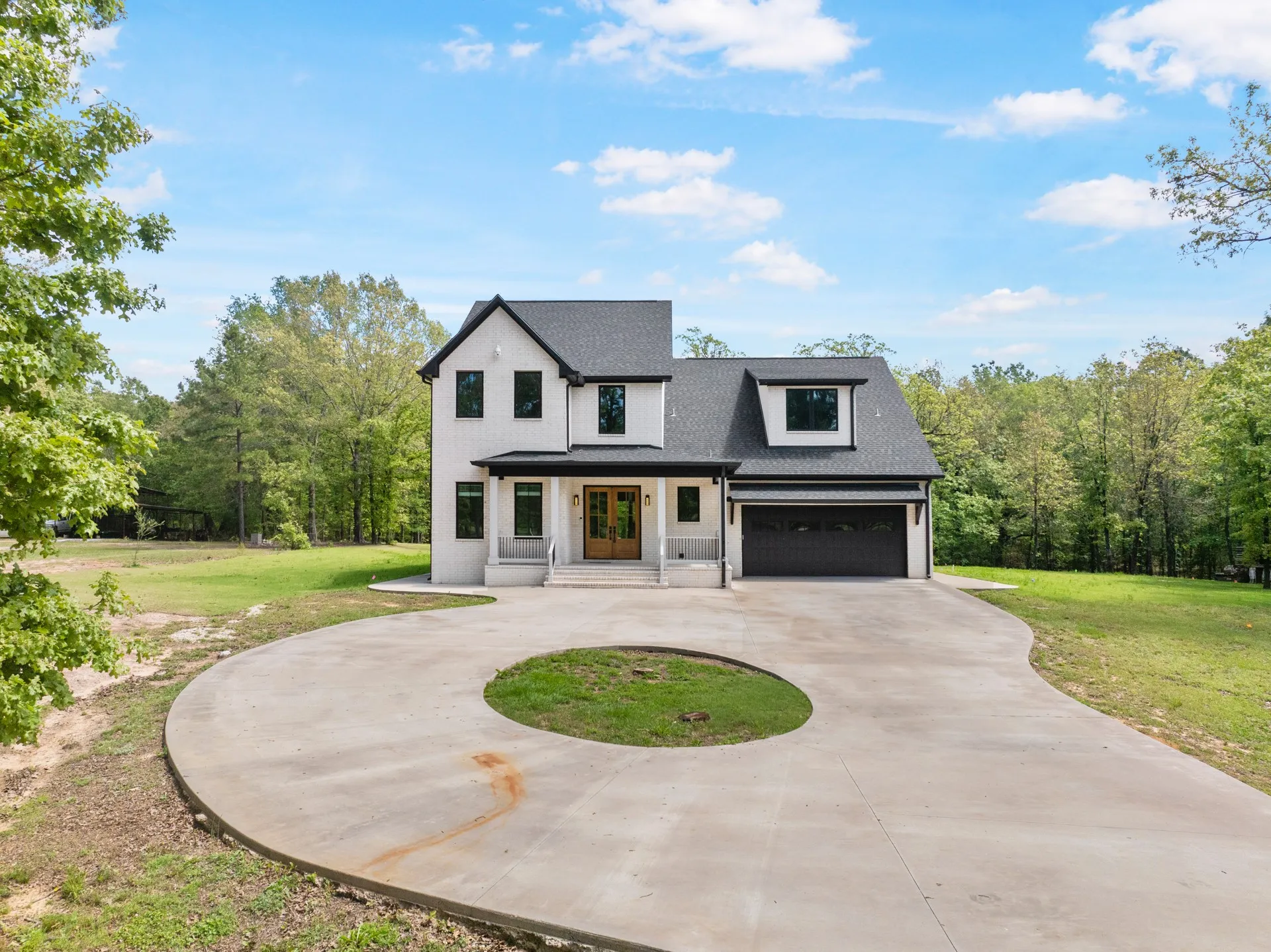 Single Family Residence For Sale in Titus County , 1013 County Road 4420, Mt Pleasant, Texas 75455, 4 Bedrooms, 4 Bathrooms, 2 Garage spaces, 3,819 Sqft, built in 2023, Price $759,000, mls#21341016, Real Estate Agent in Mt Pleasant, Homes For Sale in Titus county, Homes For Sale in Mt Pleasant, Realtor in Mt Pleasant Texas, Real Estate Brokerage Independent Realty Texas, Luminita Cordes Realtor