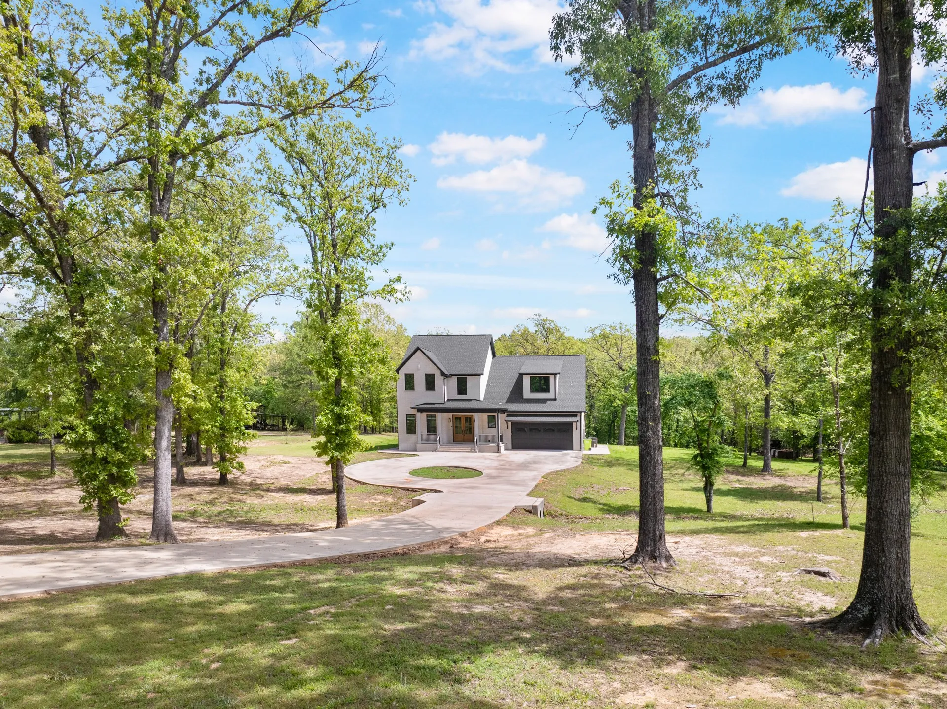 Single Family Residence For Sale in Titus County , 1013 County Road 4420, Mt Pleasant, Texas 75455, 4 Bedrooms, 4 Bathrooms, 2 Garage spaces, 3,819 Sqft, built in 2023, Price $759,000, mls#21341016, Real Estate Agent in Mt Pleasant, Homes For Sale in Titus county, Homes For Sale in Mt Pleasant, Realtor in Mt Pleasant Texas, Real Estate Brokerage Independent Realty Texas, Luminita Cordes Realtor