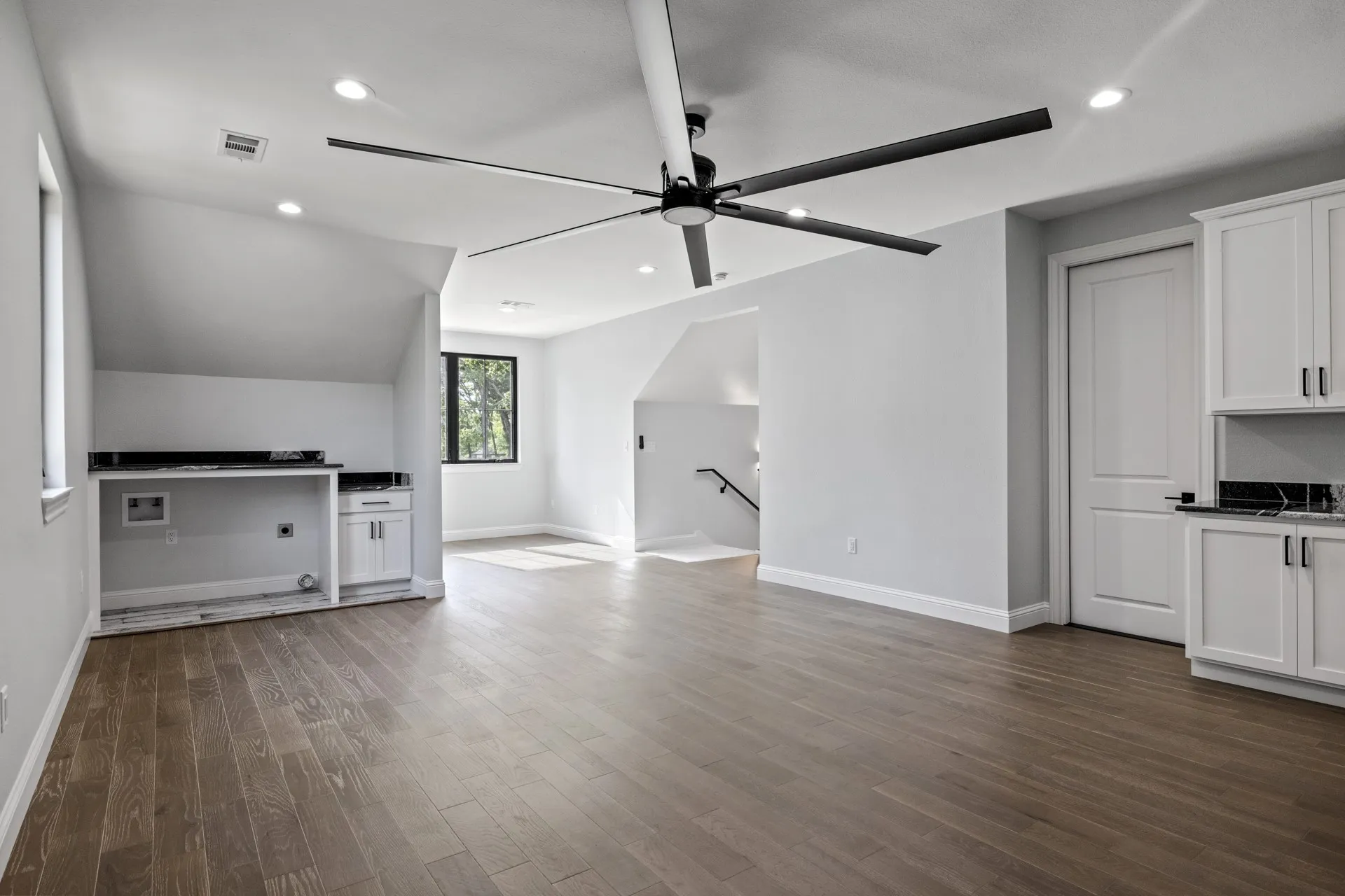 Single Family Residence For Sale in Titus County , 1013 County Road 4420, Mt Pleasant, Texas 75455, 4 Bedrooms, 4 Bathrooms, 2 Garage spaces, 3,819 Sqft, built in 2023, Price $759,000, mls#21341016, Real Estate Agent in Mt Pleasant, Homes For Sale in Titus county, Homes For Sale in Mt Pleasant, Realtor in Mt Pleasant Texas, Real Estate Brokerage Independent Realty Texas, Luminita Cordes Realtor