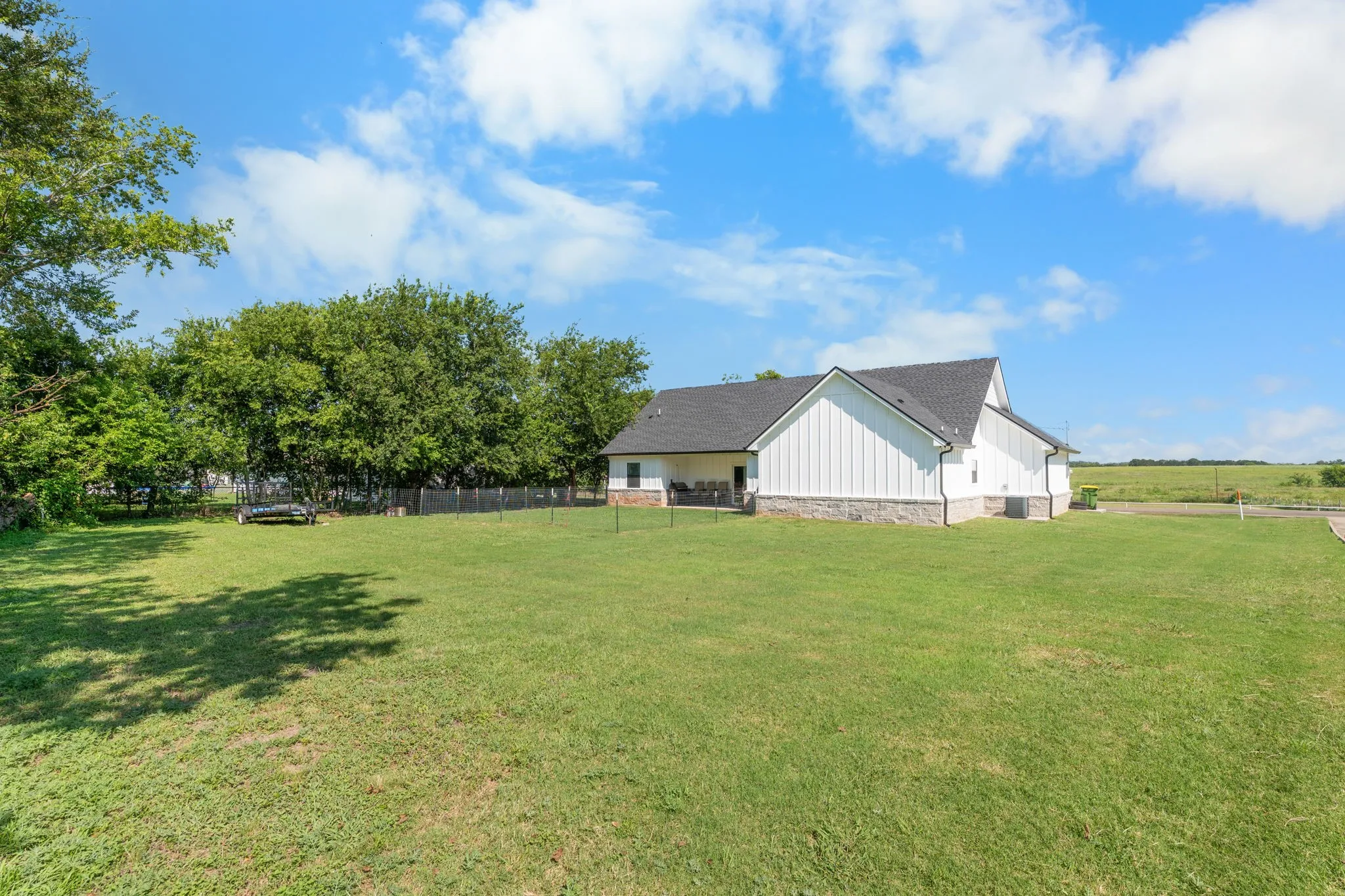 Single Family Residence For Sale in Mc Lennan County , 304 E Adams Street, Riesel, Texas 76682, 3 Bedroom, 3 Bathroom, 2 Garage spaces, 1,668 Sqft, built in 2023, mls#21340671, Real Estate Agent in Riesel, Homes For Sale in Mc Lennan county, Homes For Sale in Riesel, Realtor in Riesel Texas, Real Estate Brokerage Independent Realty Texas, Luminita Cordes Realtor