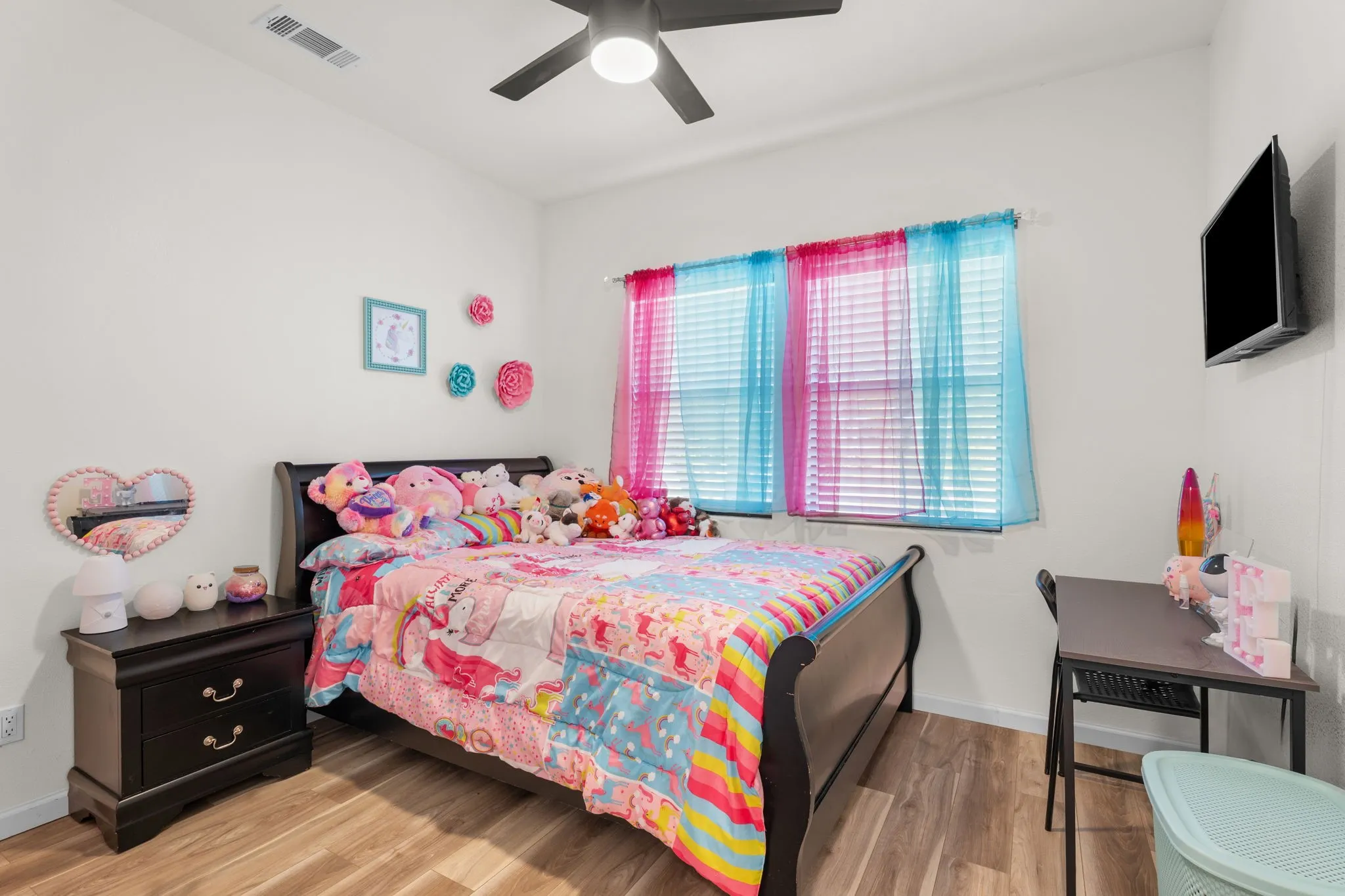 Single Family Residence For Sale in Mc Lennan County , 304 E Adams Street, Riesel, Texas 76682, 3 Bedroom, 3 Bathroom, 2 Garage spaces, 1,668 Sqft, built in 2023, mls#21340671, Real Estate Agent in Riesel, Homes For Sale in Mc Lennan county, Homes For Sale in Riesel, Realtor in Riesel Texas, Real Estate Brokerage Independent Realty Texas, Luminita Cordes Realtor