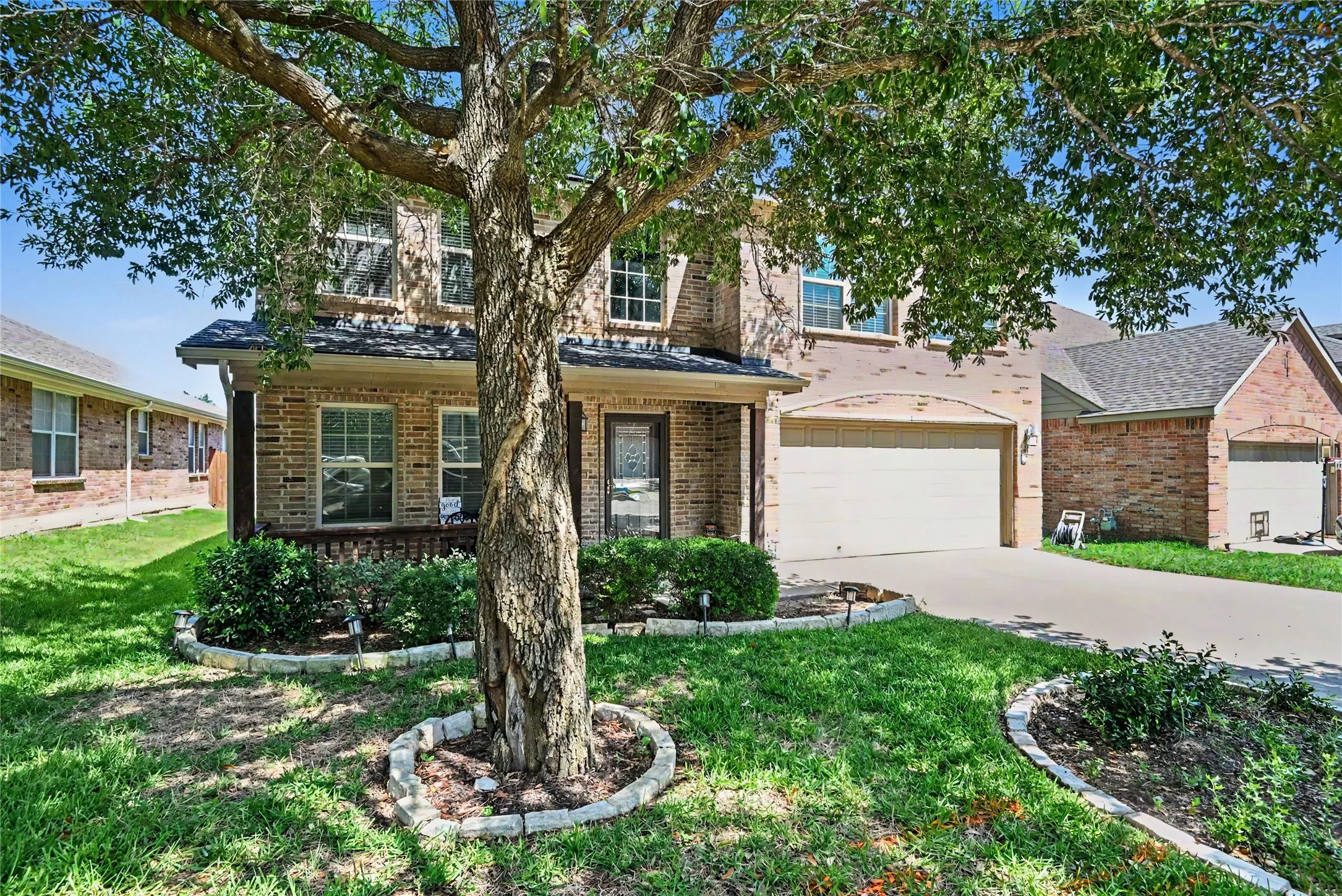 Single Family Residence For Sale in Tarrant County , 1201 Nighthawk Road, Fort Worth, Texas 76108, 4 Bedroom, 3 Bathroom, 2 Garage spaces, 3,116 Sqft, built in 2008, mls#21337596, Real Estate Agent in Fort Worth, Homes For Sale in Tarrant county, Homes For Sale in Fort Worth, Realtor in Fort Worth Texas, Real Estate Brokerage Independent Realty Texas, Luminita Cordes Realtor