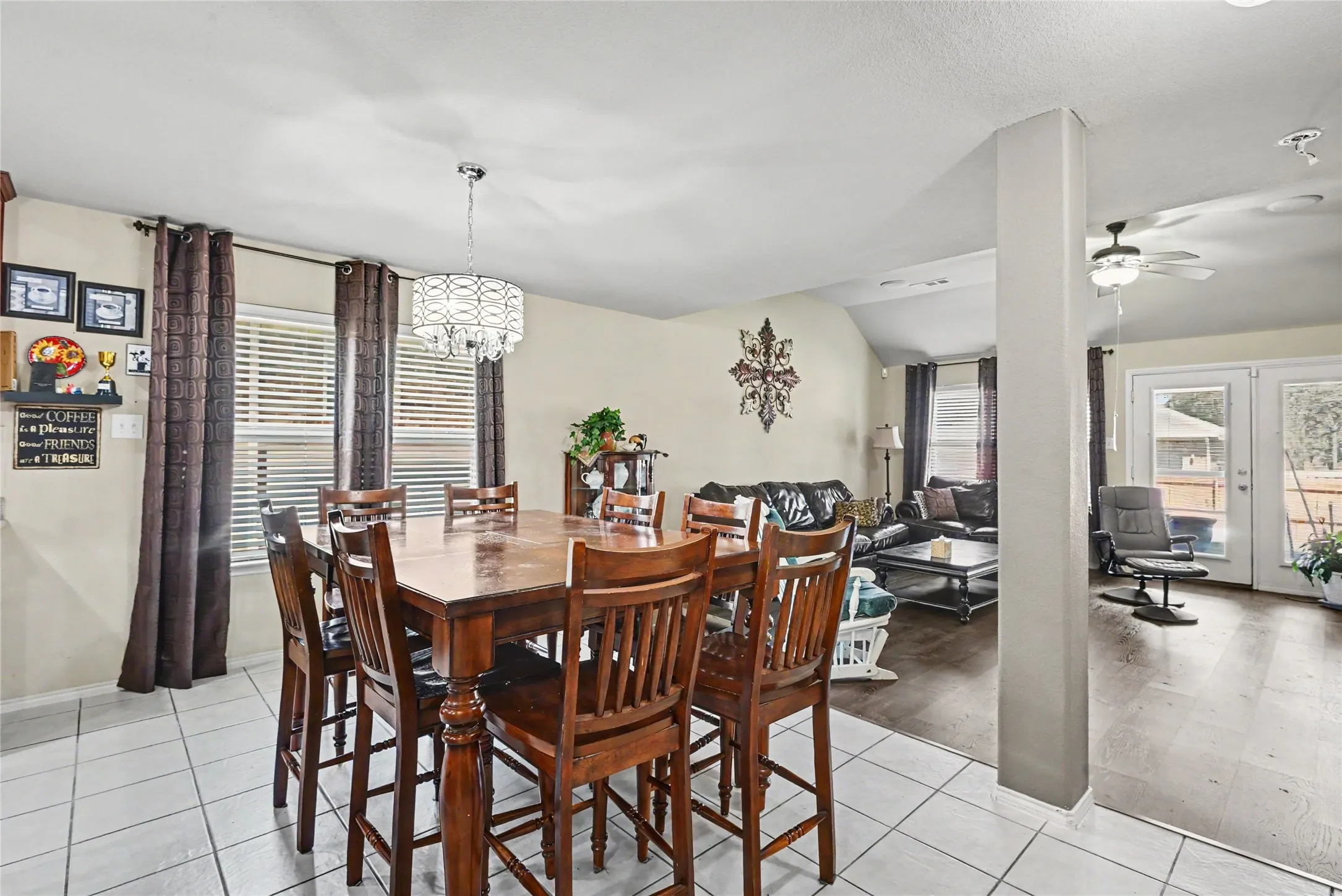 Single Family Residence For Sale in Tarrant County , 1201 Nighthawk Road, Fort Worth, Texas 76108, 4 Bedroom, 3 Bathroom, 2 Garage spaces, 3,116 Sqft, built in 2008, mls#21337596, Real Estate Agent in Fort Worth, Homes For Sale in Tarrant county, Homes For Sale in Fort Worth, Realtor in Fort Worth Texas, Real Estate Brokerage Independent Realty Texas, Luminita Cordes Realtor