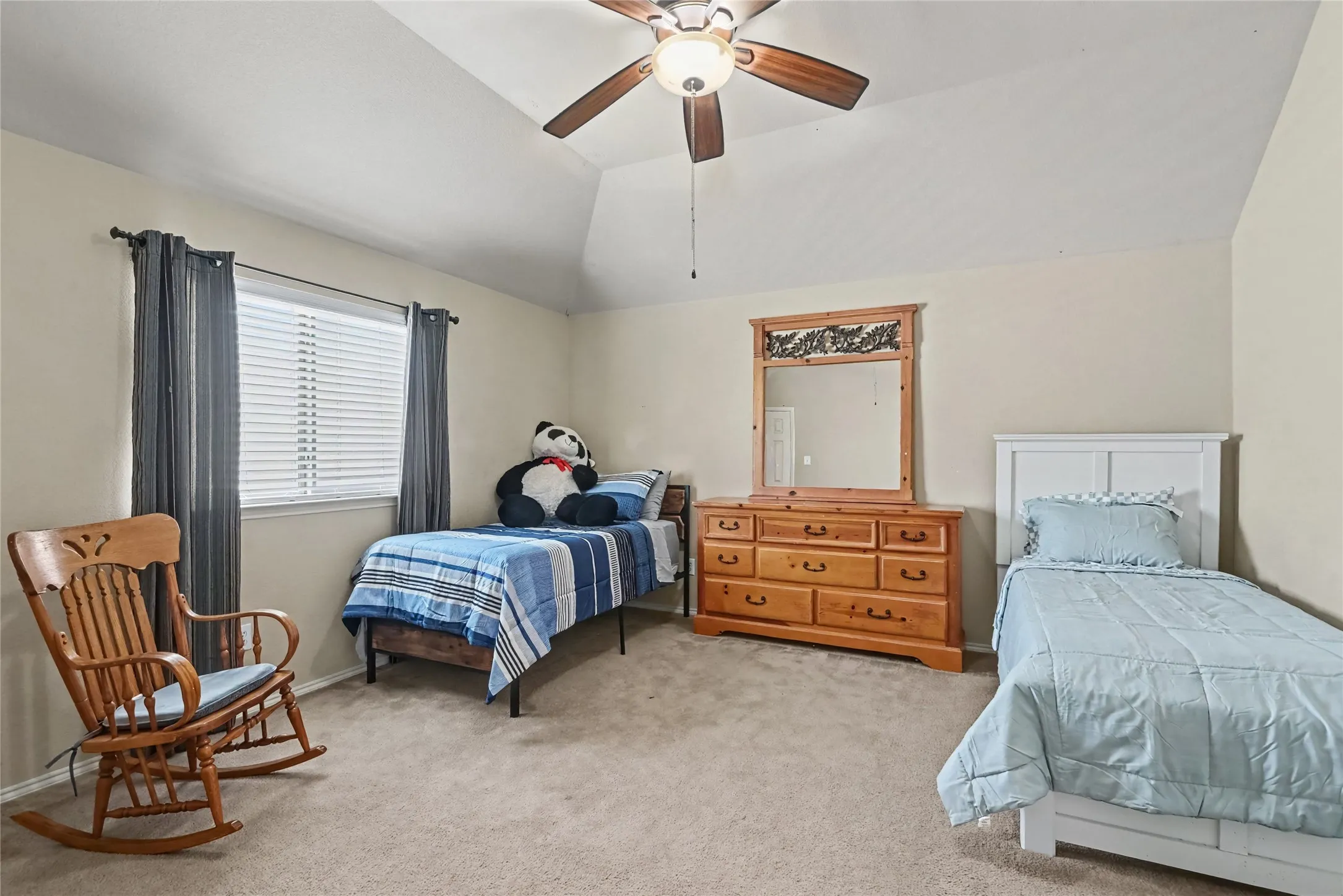 Single Family Residence For Sale in Tarrant County , 1201 Nighthawk Road, Fort Worth, Texas 76108, 4 Bedroom, 3 Bathroom, 2 Garage spaces, 3,116 Sqft, built in 2008, mls#21337596, Real Estate Agent in Fort Worth, Homes For Sale in Tarrant county, Homes For Sale in Fort Worth, Realtor in Fort Worth Texas, Real Estate Brokerage Independent Realty Texas, Luminita Cordes Realtor