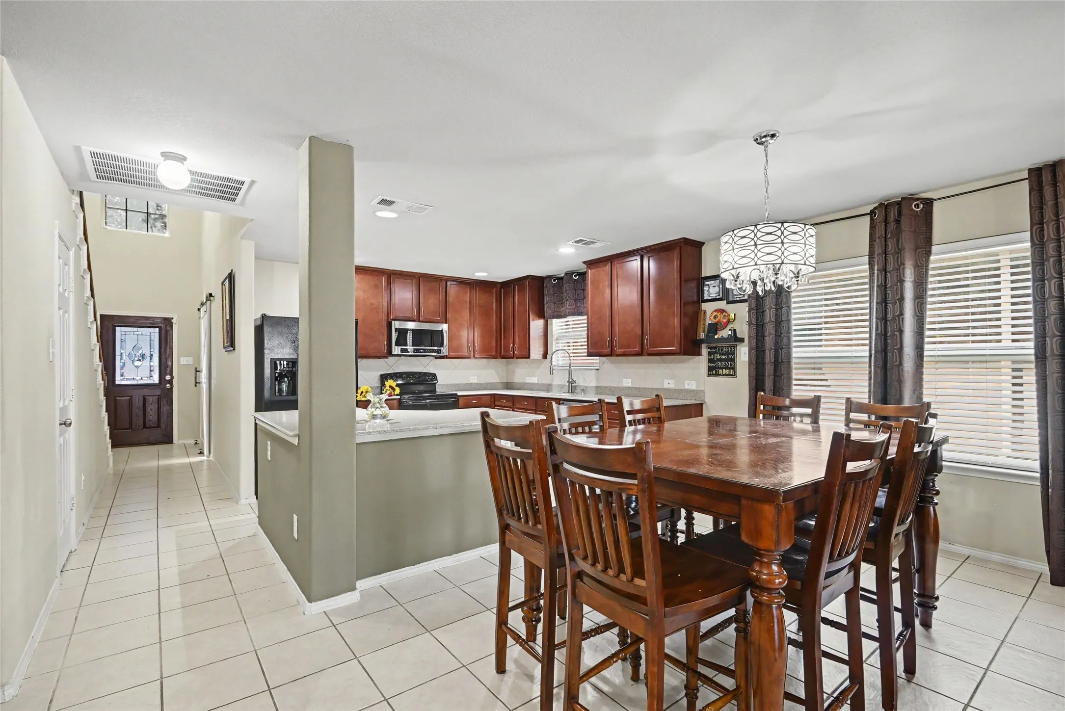 Single Family Residence For Sale in Tarrant County , 1201 Nighthawk Road, Fort Worth, Texas 76108, 4 Bedroom, 3 Bathroom, 2 Garage spaces, 3,116 Sqft, built in 2008, mls#21337596, Real Estate Agent in Fort Worth, Homes For Sale in Tarrant county, Homes For Sale in Fort Worth, Realtor in Fort Worth Texas, Real Estate Brokerage Independent Realty Texas, Luminita Cordes Realtor
