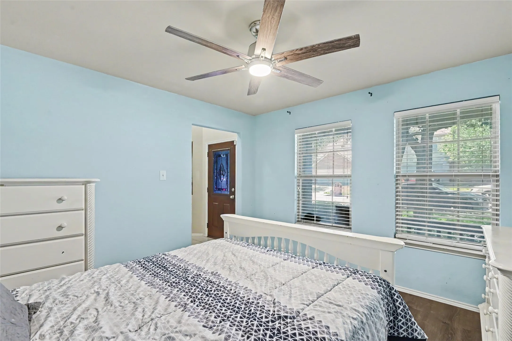 Single Family Residence For Sale in Tarrant County , 1201 Nighthawk Road, Fort Worth, Texas 76108, 4 Bedroom, 3 Bathroom, 2 Garage spaces, 3,116 Sqft, built in 2008, mls#21337596, Real Estate Agent in Fort Worth, Homes For Sale in Tarrant county, Homes For Sale in Fort Worth, Realtor in Fort Worth Texas, Real Estate Brokerage Independent Realty Texas, Luminita Cordes Realtor