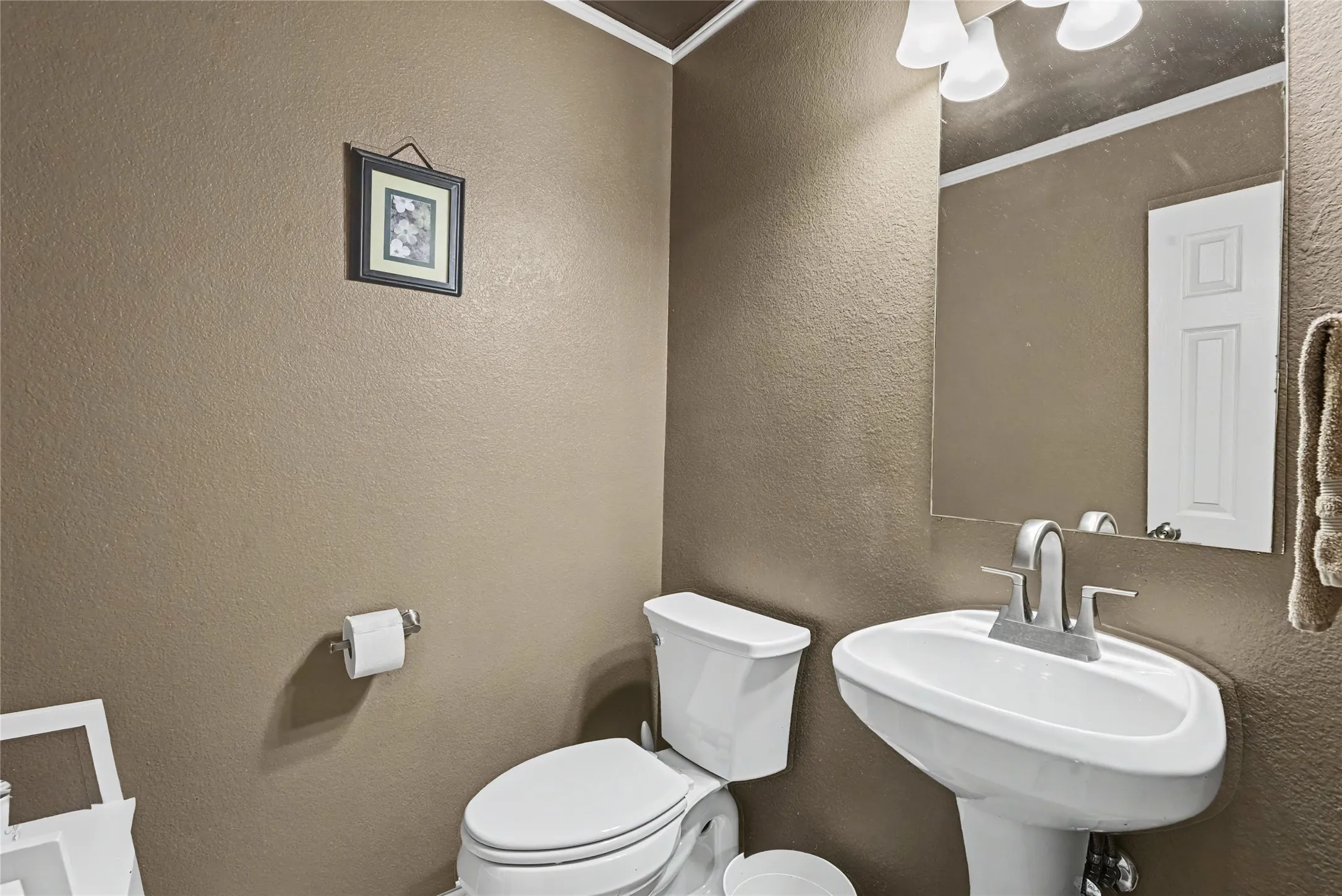 Single Family Residence For Sale in Tarrant County , 1201 Nighthawk Road, Fort Worth, Texas 76108, 4 Bedroom, 3 Bathroom, 2 Garage spaces, 3,116 Sqft, built in 2008, mls#21337596, Real Estate Agent in Fort Worth, Homes For Sale in Tarrant county, Homes For Sale in Fort Worth, Realtor in Fort Worth Texas, Real Estate Brokerage Independent Realty Texas, Luminita Cordes Realtor