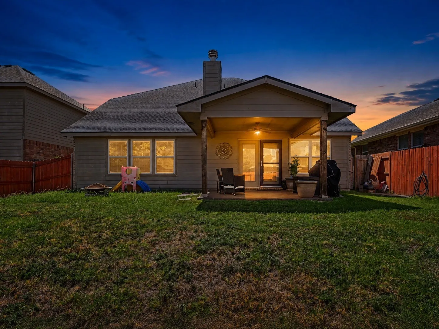 Single Family Residence For Sale in Tarrant County , 1201 Nighthawk Road, Fort Worth, Texas 76108, 4 Bedroom, 3 Bathroom, 2 Garage spaces, 3,116 Sqft, built in 2008, mls#21337596, Real Estate Agent in Fort Worth, Homes For Sale in Tarrant county, Homes For Sale in Fort Worth, Realtor in Fort Worth Texas, Real Estate Brokerage Independent Realty Texas, Luminita Cordes Realtor