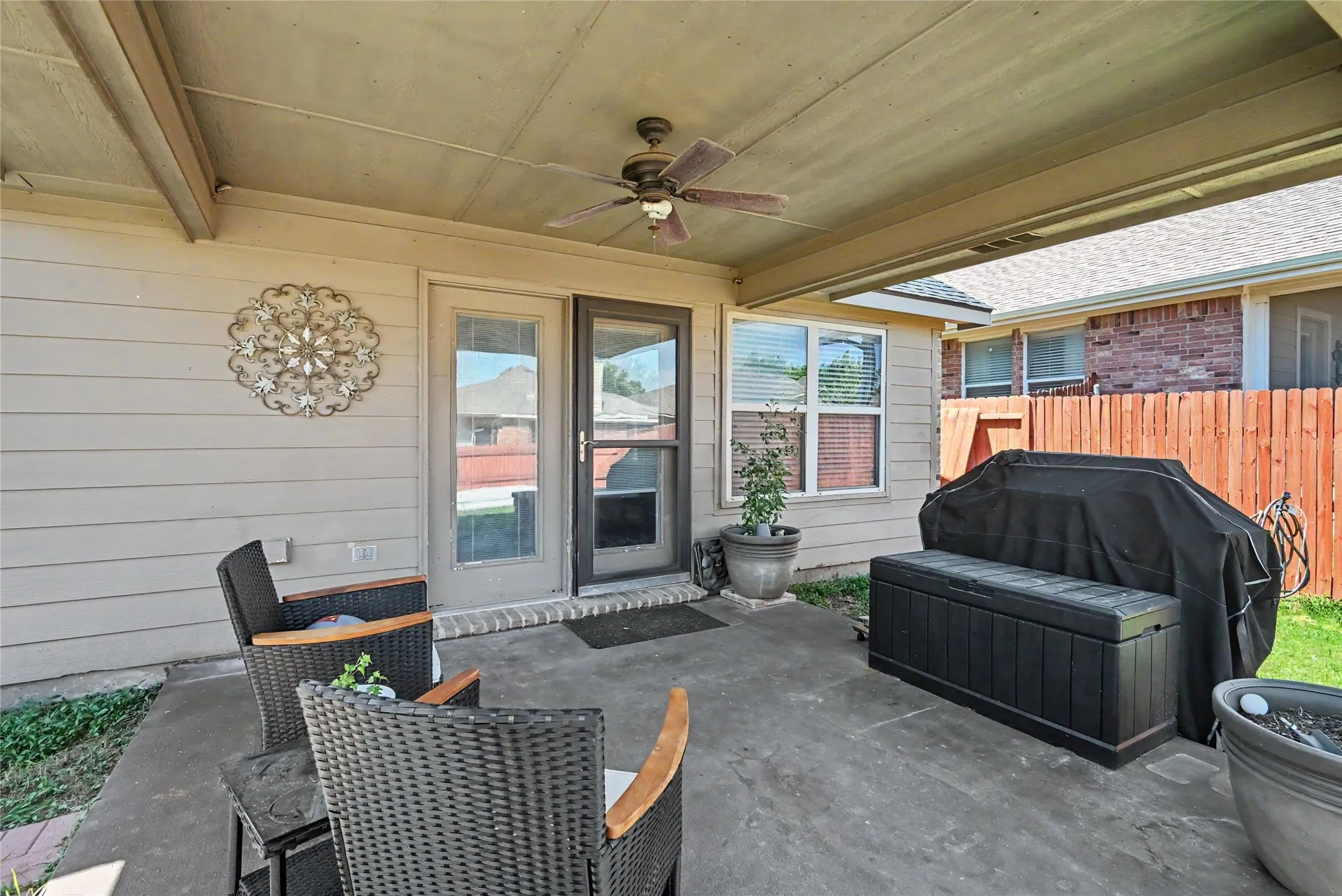 Single Family Residence For Sale in Tarrant County , 1201 Nighthawk Road, Fort Worth, Texas 76108, 4 Bedroom, 3 Bathroom, 2 Garage spaces, 3,116 Sqft, built in 2008, mls#21337596, Real Estate Agent in Fort Worth, Homes For Sale in Tarrant county, Homes For Sale in Fort Worth, Realtor in Fort Worth Texas, Real Estate Brokerage Independent Realty Texas, Luminita Cordes Realtor