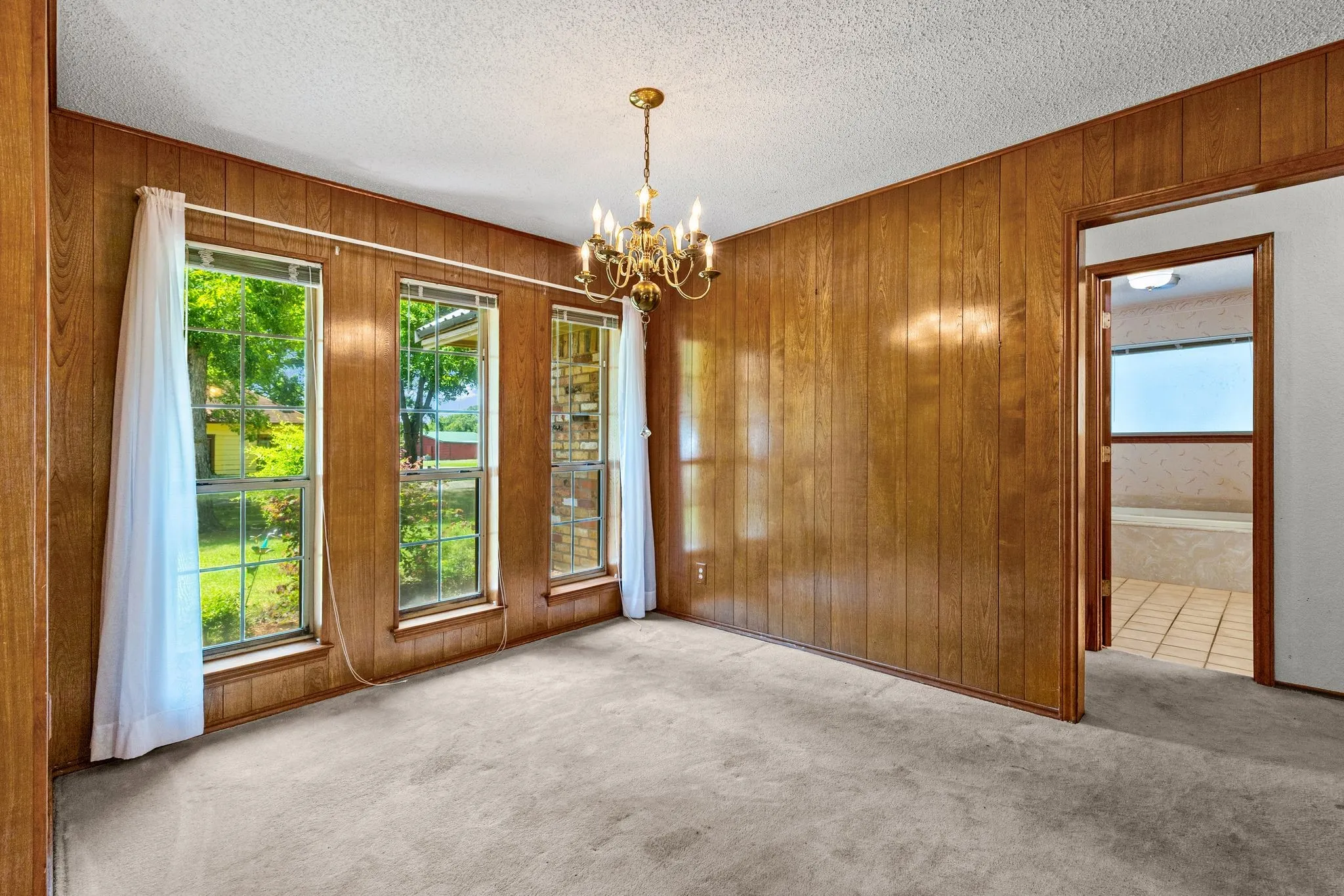 Single Family Residence For Sale in Delta County , 301 Paris Street, Pecan Gap, Texas 75469, 3 Bedroom, 2 Bathroom, 2 Garage spaces, 1,837 Sqft, built in 1986, mls#21340662, Real Estate Agent in Pecan Gap, Homes For Sale in Delta county, Homes For Sale in Pecan Gap, Realtor in Pecan Gap Texas, Real Estate Brokerage Independent Realty Texas, Luminita Cordes Realtor