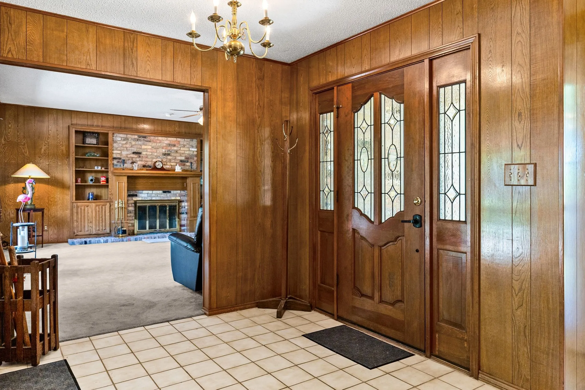 Single Family Residence For Sale in Delta County , 301 Paris Street, Pecan Gap, Texas 75469, 3 Bedroom, 2 Bathroom, 2 Garage spaces, 1,837 Sqft, built in 1986, mls#21340662, Real Estate Agent in Pecan Gap, Homes For Sale in Delta county, Homes For Sale in Pecan Gap, Realtor in Pecan Gap Texas, Real Estate Brokerage Independent Realty Texas, Luminita Cordes Realtor