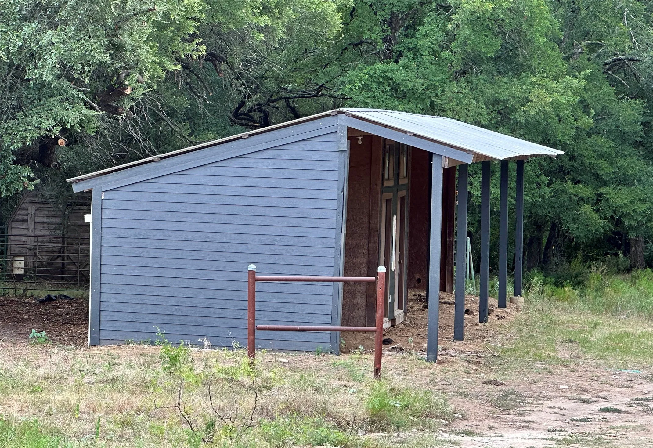 Farm For Sale in Hood County , 3200 Meander Road, Granbury, Texas 76049, 4 Bedrooms, 4 Bathrooms, 3 Garage spaces, 4,400 Sqft, built in 2005, Price $3,695,987, mls#21340281, Real Estate Agent in Granbury, Homes For Sale in Hood county, Homes For Sale in Granbury, Realtor in Granbury Texas, Real Estate Brokerage Independent Realty Texas, Luminita Cordes Realtor