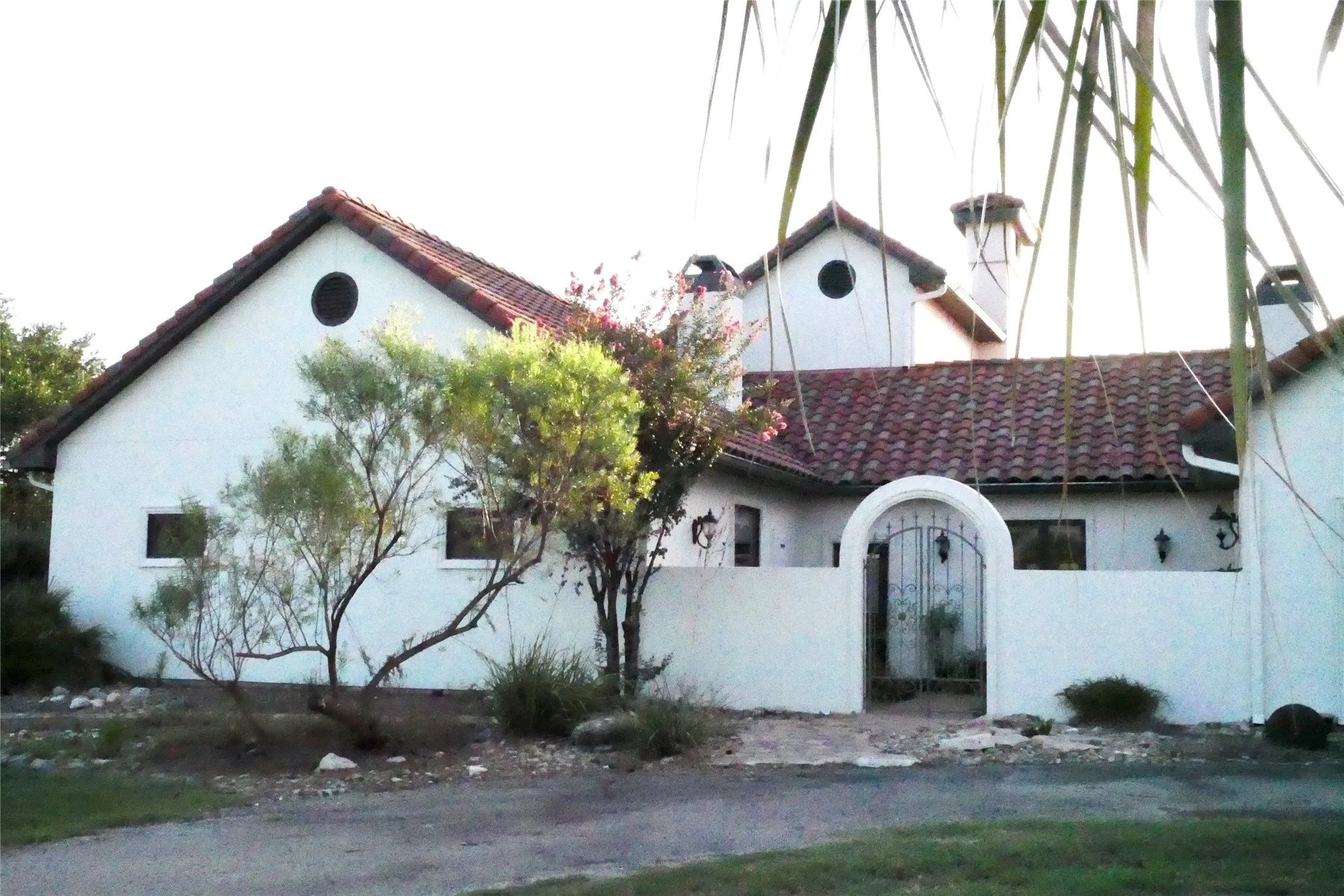 Farm For Sale in Hood County , 3200 Meander Road, Granbury, Texas 76049, 4 Bedrooms, 4 Bathrooms, 3 Garage spaces, 4,400 Sqft, built in 2005, Price $3,695,987, mls#21340281, Real Estate Agent in Granbury, Homes For Sale in Hood county, Homes For Sale in Granbury, Realtor in Granbury Texas, Real Estate Brokerage Independent Realty Texas, Luminita Cordes Realtor