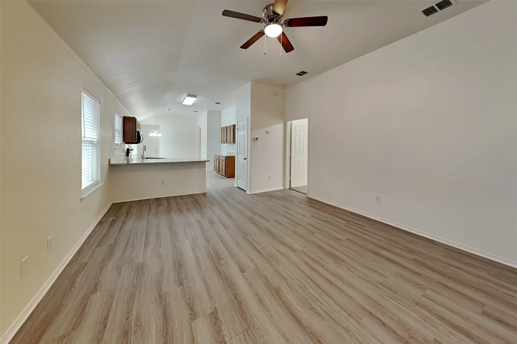 Single Family Residence For Rent in Tarrant County , 11705 Cottontail Drive, Fort Worth, Texas 76244, 4 Bedroom, 2 Bathroom, 2 Garage spaces, 1,543 Sqft, built in 2003, mls#21341048, Real Estate Agent in Fort Worth, Homes For Rent in Tarrant county, Homes For Rent in Fort Worth, Realtor in Fort Worth Texas, Real Estate Brokerage Independent Realty Texas, Luminita Cordes Realtor