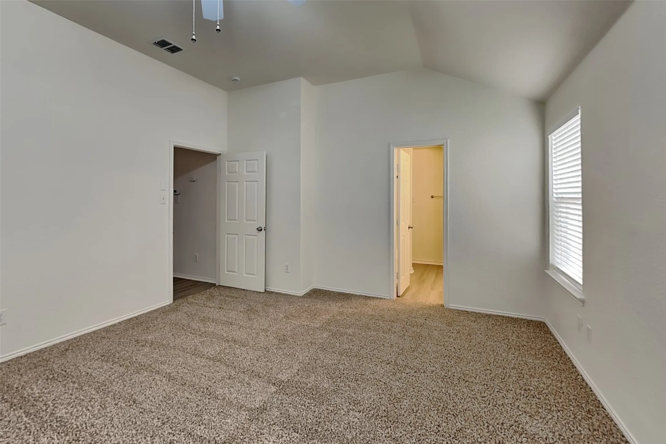 Single Family Residence For Rent in Tarrant County , 11705 Cottontail Drive, Fort Worth, Texas 76244, 4 Bedroom, 2 Bathroom, 2 Garage spaces, 1,543 Sqft, built in 2003, mls#21341048, Real Estate Agent in Fort Worth, Homes For Rent in Tarrant county, Homes For Rent in Fort Worth, Realtor in Fort Worth Texas, Real Estate Brokerage Independent Realty Texas, Luminita Cordes Realtor