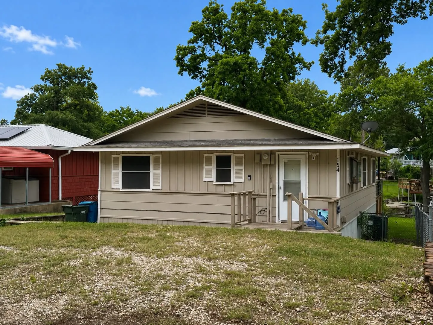 Single Family Residence For Sale in Henderson County , 154 Harbor Drive, Gun Barrel City, Texas 75156, 2 Bedrooms, 1 Bathroom, Garage spaces, 994 Sqft, built in 1974, Price $285,000, mls#21334955, Real Estate Agent in Gun Barrel City, Homes For Sale in Henderson county, Homes For Sale in Gun Barrel City, Realtor in Gun Barrel City Texas, Real Estate Brokerage Independent Realty Texas, Luminita Cordes Realtor