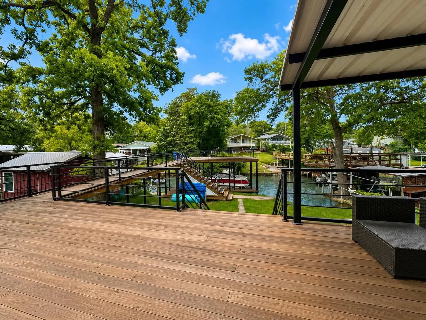 Single Family Residence For Sale in Henderson County , 154 Harbor Drive, Gun Barrel City, Texas 75156, 2 Bedrooms, 1 Bathroom, Garage spaces, 994 Sqft, built in 1974, Price $285,000, mls#21334955, Real Estate Agent in Gun Barrel City, Homes For Sale in Henderson county, Homes For Sale in Gun Barrel City, Realtor in Gun Barrel City Texas, Real Estate Brokerage Independent Realty Texas, Luminita Cordes Realtor