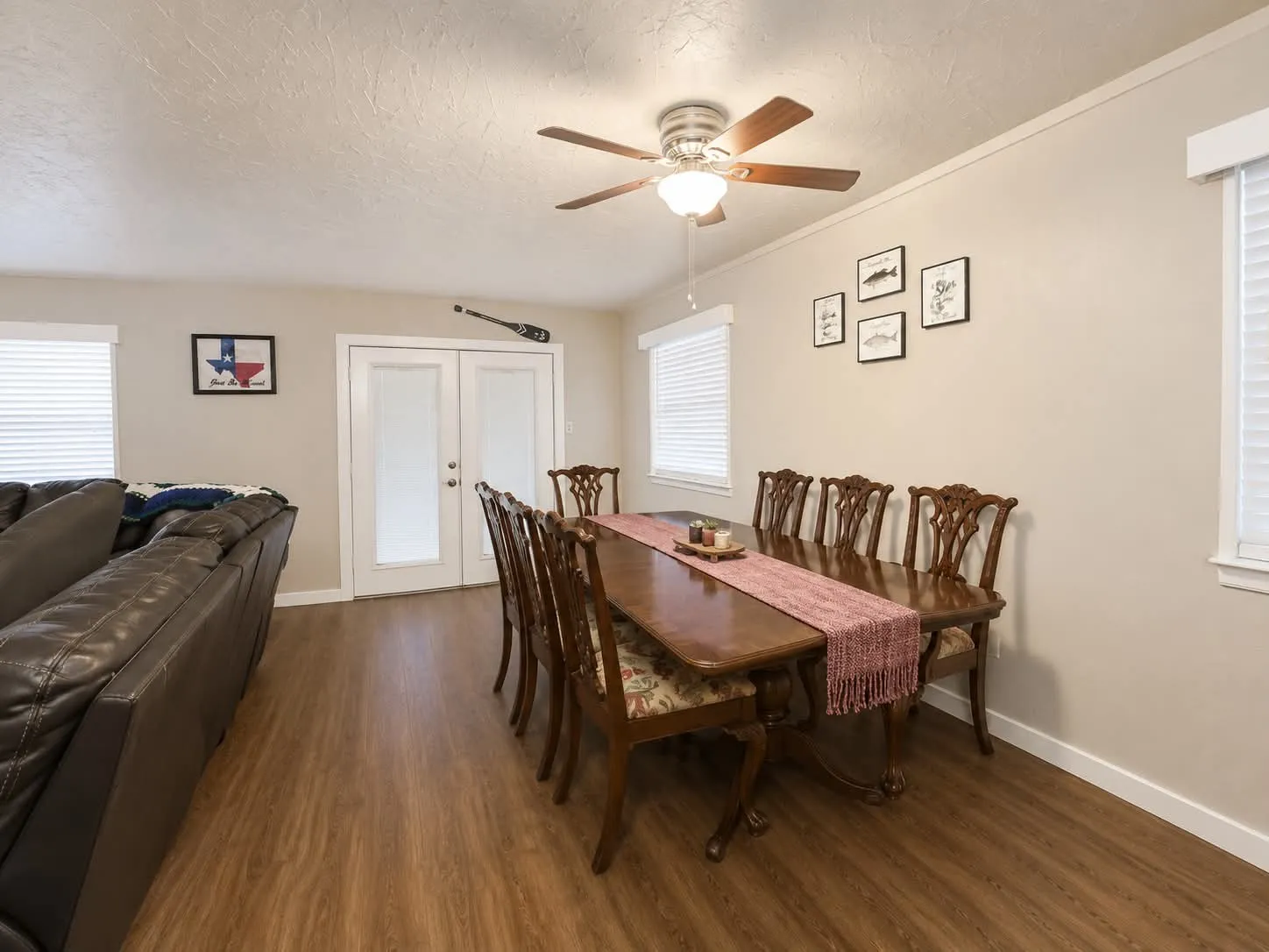 Single Family Residence For Sale in Henderson County , 154 Harbor Drive, Gun Barrel City, Texas 75156, 2 Bedrooms, 1 Bathroom, Garage spaces, 994 Sqft, built in 1974, Price $285,000, mls#21334955, Real Estate Agent in Gun Barrel City, Homes For Sale in Henderson county, Homes For Sale in Gun Barrel City, Realtor in Gun Barrel City Texas, Real Estate Brokerage Independent Realty Texas, Luminita Cordes Realtor