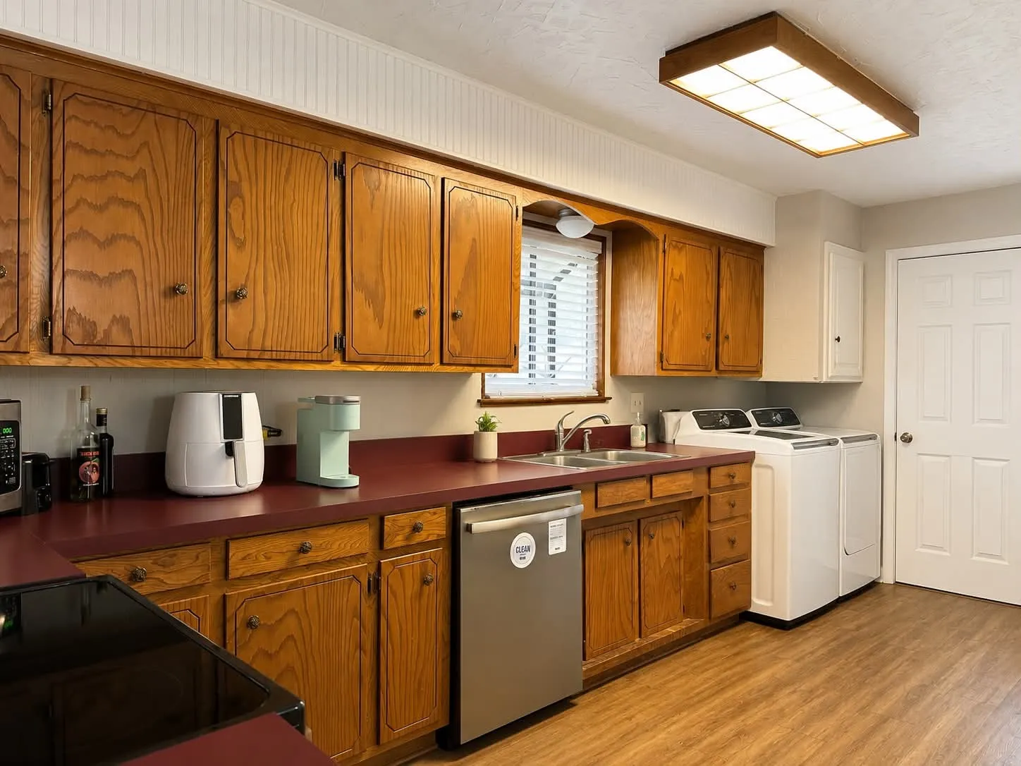 Single Family Residence For Sale in Henderson County , 154 Harbor Drive, Gun Barrel City, Texas 75156, 2 Bedrooms, 1 Bathroom, Garage spaces, 994 Sqft, built in 1974, Price $285,000, mls#21334955, Real Estate Agent in Gun Barrel City, Homes For Sale in Henderson county, Homes For Sale in Gun Barrel City, Realtor in Gun Barrel City Texas, Real Estate Brokerage Independent Realty Texas, Luminita Cordes Realtor