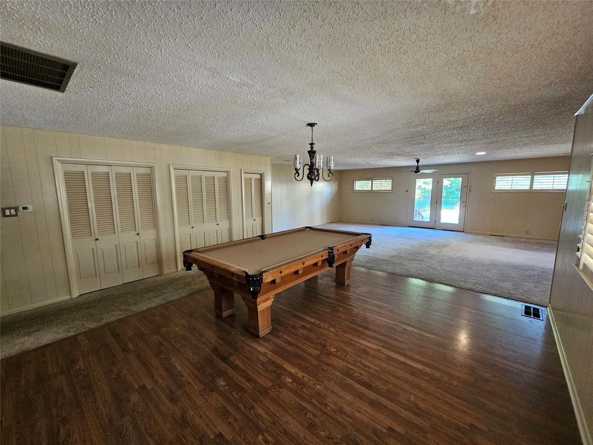 Single Family Residence For Sale in Cooke County , 726 S Lindsay Street, Gainesville, Texas 76240, 2 Bedrooms, 2 Bathrooms, Garage spaces, 2,204 Sqft, built in 1930, Price $268,000, mls#21341072, Real Estate Agent in Gainesville, Homes For Sale in Cooke county, Homes For Sale in Gainesville, Realtor in Gainesville Texas, Real Estate Brokerage Independent Realty Texas, Luminita Cordes Realtor