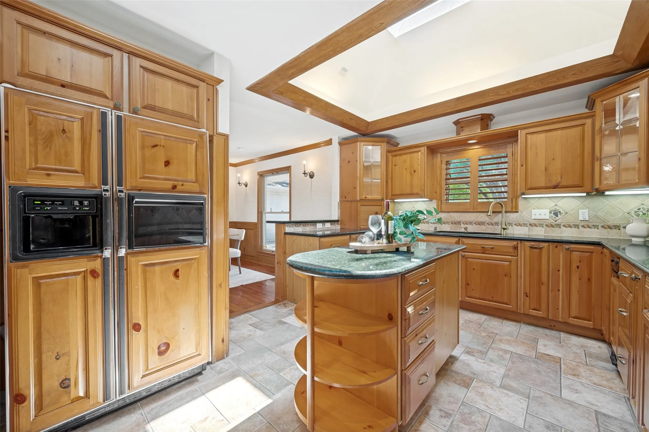 Single Family Residence For Sale in Collin County , 337 Ridgebriar Drive, Richardson, Texas 75080, 3 Bedroom, 3 Bathroom, 2 Garage spaces, 3,213 Sqft, built in 1972, mls#21334619, Real Estate Agent in Richardson, Homes For Sale in Collin county, Homes For Sale in Richardson, Realtor in Richardson Texas, Real Estate Brokerage Independent Realty Texas, Luminita Cordes Realtor