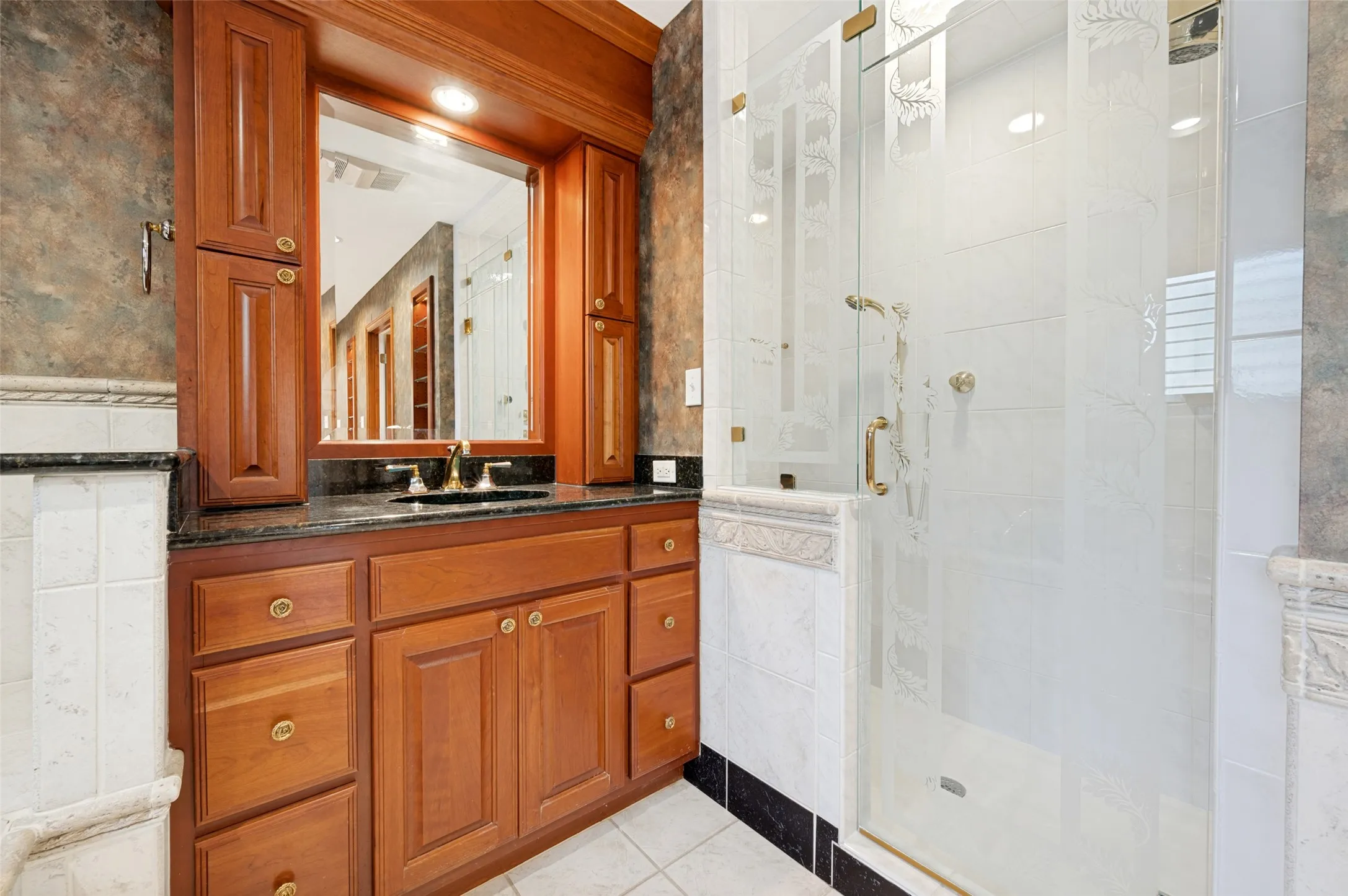 Single Family Residence For Sale in Collin County , 337 Ridgebriar Drive, Richardson, Texas 75080, 3 Bedroom, 3 Bathroom, 2 Garage spaces, 3,213 Sqft, built in 1972, mls#21334619, Real Estate Agent in Richardson, Homes For Sale in Collin county, Homes For Sale in Richardson, Realtor in Richardson Texas, Real Estate Brokerage Independent Realty Texas, Luminita Cordes Realtor