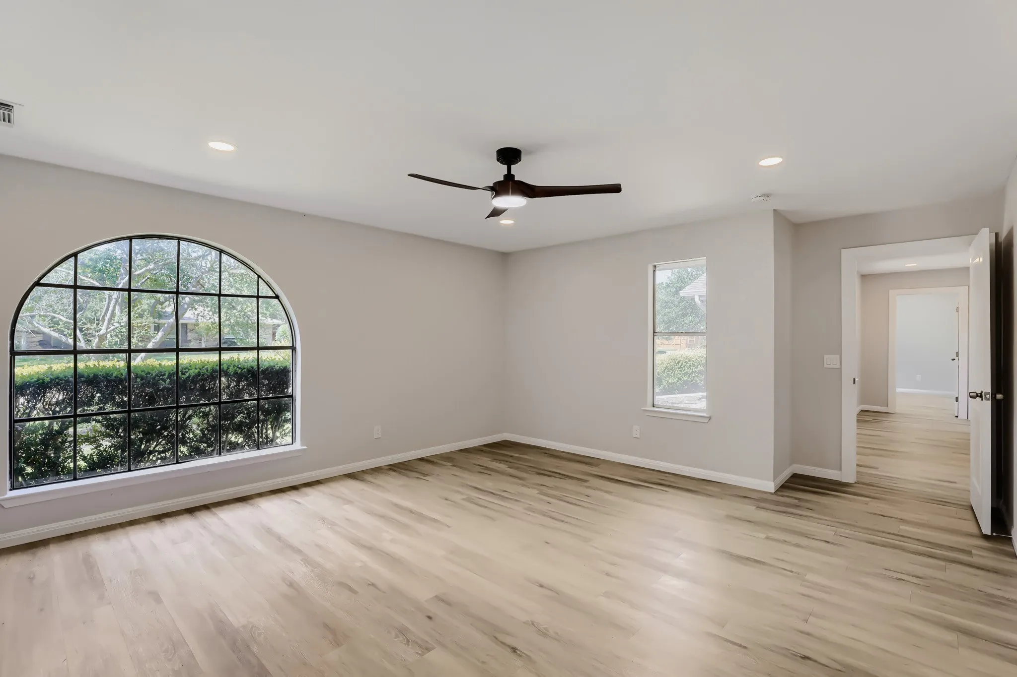 Single Family Residence For Sale in Collin County , 2000 Macao Place, Plano, Texas 75075, 3 Bedroom, 2 Bathroom, 2 Garage spaces, 1,972 Sqft, built in 1974, mls#21338769, Real Estate Agent in Plano, Homes For Sale in Collin county, Homes For Sale in Plano, Realtor in Plano Texas, Real Estate Brokerage Independent Realty Texas, Luminita Cordes Realtor