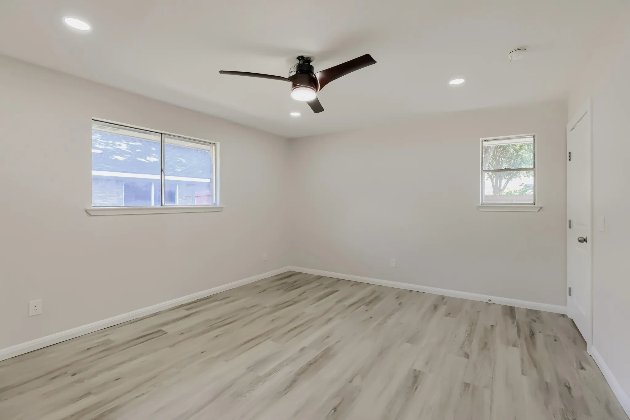 Single Family Residence For Sale in Collin County , 2000 Macao Place, Plano, Texas 75075, 3 Bedroom, 2 Bathroom, 2 Garage spaces, 1,972 Sqft, built in 1974, mls#21338769, Real Estate Agent in Plano, Homes For Sale in Collin county, Homes For Sale in Plano, Realtor in Plano Texas, Real Estate Brokerage Independent Realty Texas, Luminita Cordes Realtor