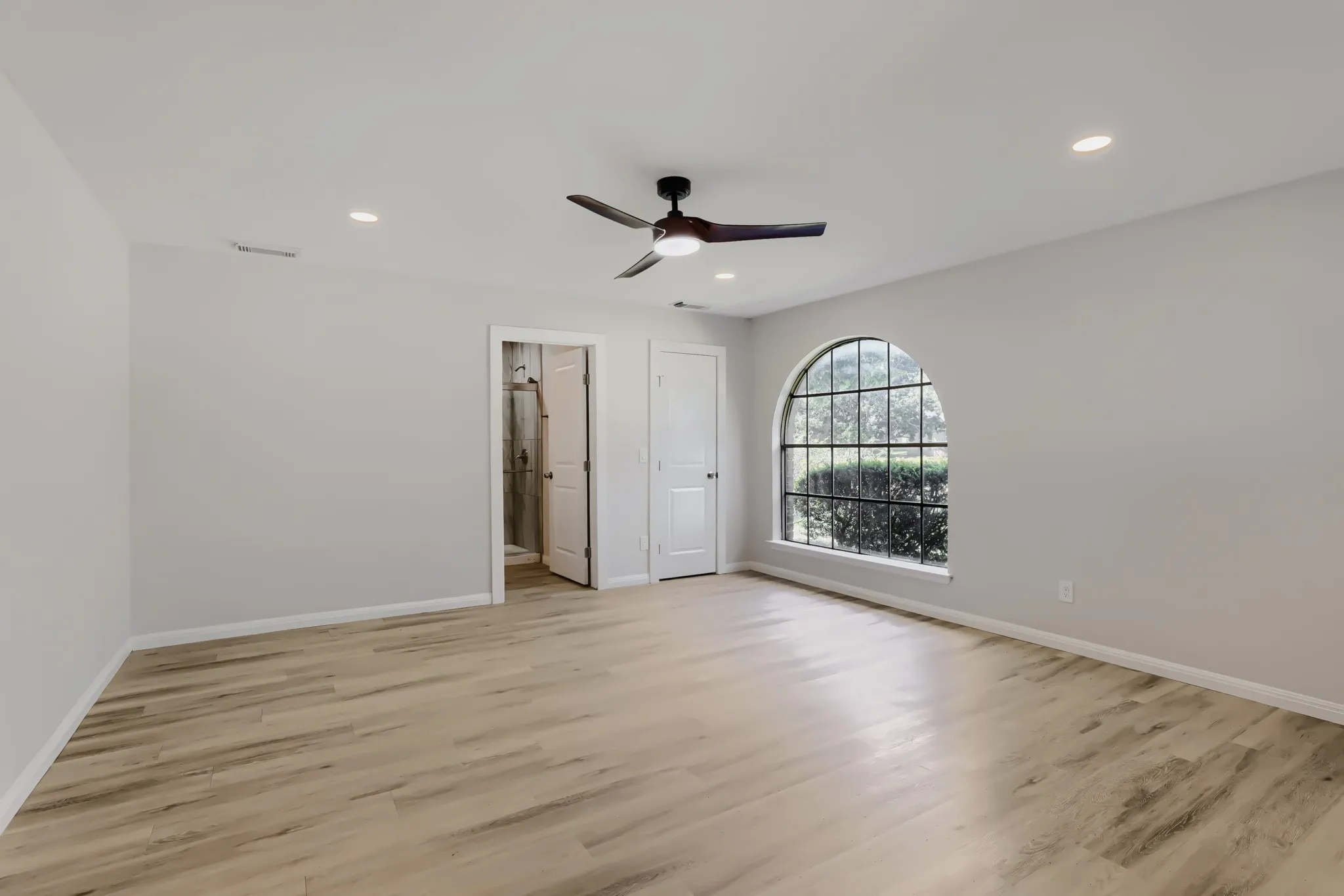 Single Family Residence For Sale in Collin County , 2000 Macao Place, Plano, Texas 75075, 3 Bedroom, 2 Bathroom, 2 Garage spaces, 1,972 Sqft, built in 1974, mls#21338769, Real Estate Agent in Plano, Homes For Sale in Collin county, Homes For Sale in Plano, Realtor in Plano Texas, Real Estate Brokerage Independent Realty Texas, Luminita Cordes Realtor