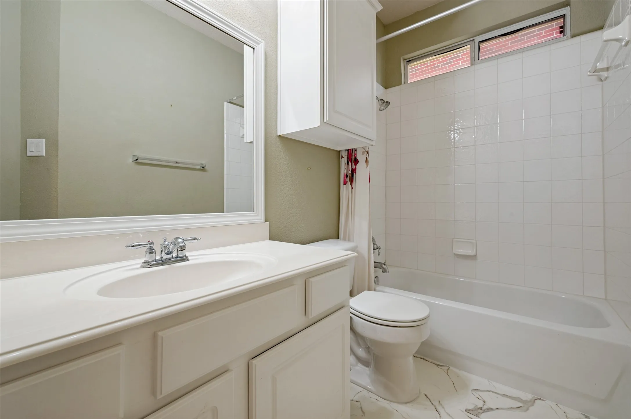 Single Family Residence For Sale in Collin County , 4582 ROCK CREEK Lane, Frisco, Texas 75034, 3 Bedroom, 2 Bathroom, 2 Garage spaces, 1,967 Sqft, built in 2004, mls#21335758, Real Estate Agent in Frisco, Homes For Sale in Collin county, Homes For Sale in Frisco, Realtor in Frisco Texas, Real Estate Brokerage Independent Realty Texas, Luminita Cordes Realtor