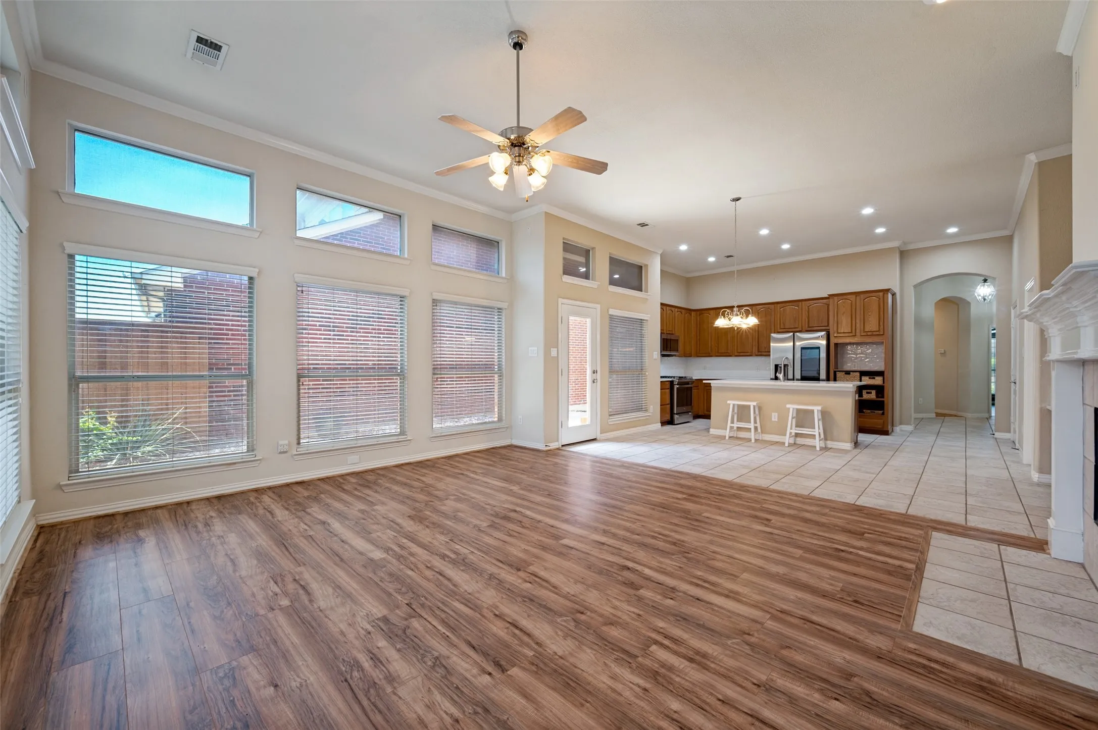 Single Family Residence For Sale in Collin County , 4582 ROCK CREEK Lane, Frisco, Texas 75034, 3 Bedroom, 2 Bathroom, 2 Garage spaces, 1,967 Sqft, built in 2004, mls#21335758, Real Estate Agent in Frisco, Homes For Sale in Collin county, Homes For Sale in Frisco, Realtor in Frisco Texas, Real Estate Brokerage Independent Realty Texas, Luminita Cordes Realtor