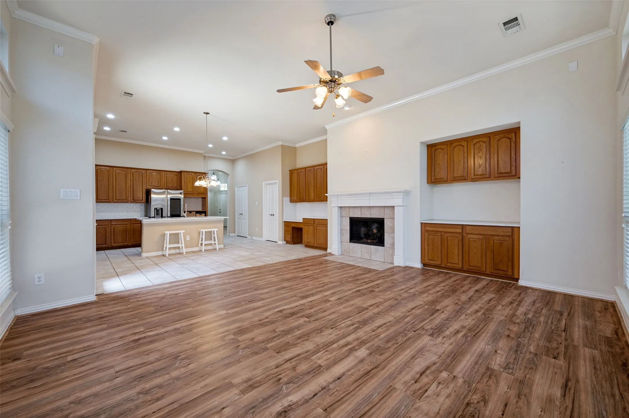 Single Family Residence For Sale in Collin County , 4582 ROCK CREEK Lane, Frisco, Texas 75034, 3 Bedroom, 2 Bathroom, 2 Garage spaces, 1,967 Sqft, built in 2004, mls#21335758, Real Estate Agent in Frisco, Homes For Sale in Collin county, Homes For Sale in Frisco, Realtor in Frisco Texas, Real Estate Brokerage Independent Realty Texas, Luminita Cordes Realtor