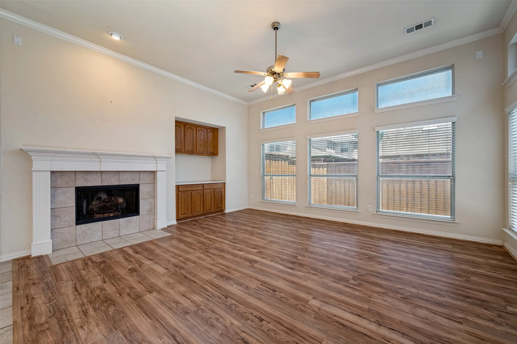 Single Family Residence For Sale in Collin County , 4582 ROCK CREEK Lane, Frisco, Texas 75034, 3 Bedroom, 2 Bathroom, 2 Garage spaces, 1,967 Sqft, built in 2004, mls#21335758, Real Estate Agent in Frisco, Homes For Sale in Collin county, Homes For Sale in Frisco, Realtor in Frisco Texas, Real Estate Brokerage Independent Realty Texas, Luminita Cordes Realtor