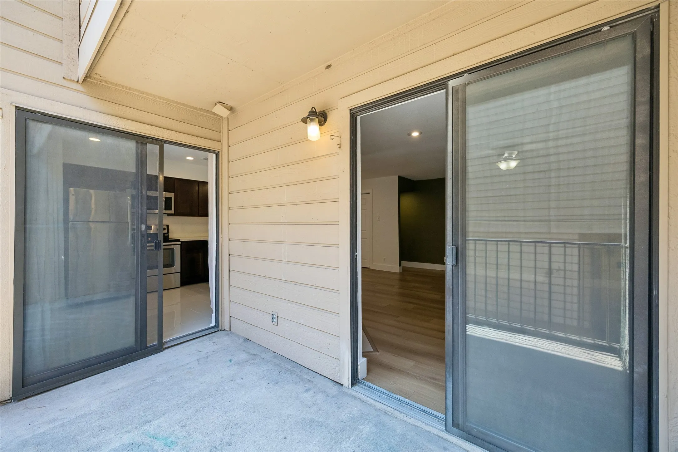Condominium For Sale in Dallas County , 4777 Cedar Springs Road 3E, Dallas, Texas 75219, 2 Bedroom, 2 Bathroom, 2 Garage spaces, 1,015 Sqft, built in 1983, mls#21329472, Real Estate Agent in Dallas, Homes For Sale in Dallas county, Homes For Sale in Dallas, Realtor in Dallas Texas, Real Estate Brokerage Independent Realty Texas, Luminita Cordes Realtor