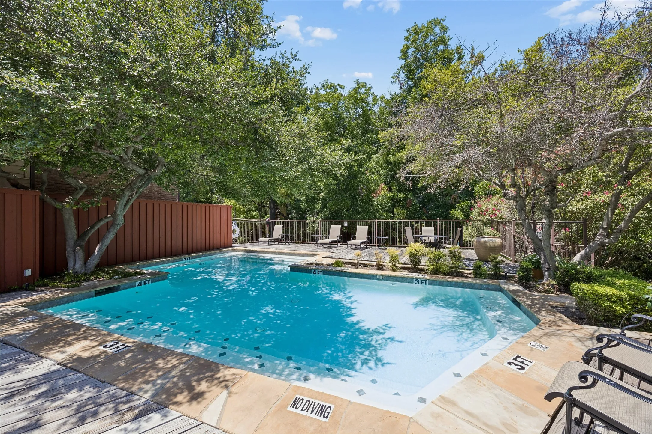 Condominium For Sale in Dallas County , 4777 Cedar Springs Road 3E, Dallas, Texas 75219, 2 Bedroom, 2 Bathroom, 2 Garage spaces, 1,015 Sqft, built in 1983, mls#21329472, Real Estate Agent in Dallas, Homes For Sale in Dallas county, Homes For Sale in Dallas, Realtor in Dallas Texas, Real Estate Brokerage Independent Realty Texas, Luminita Cordes Realtor