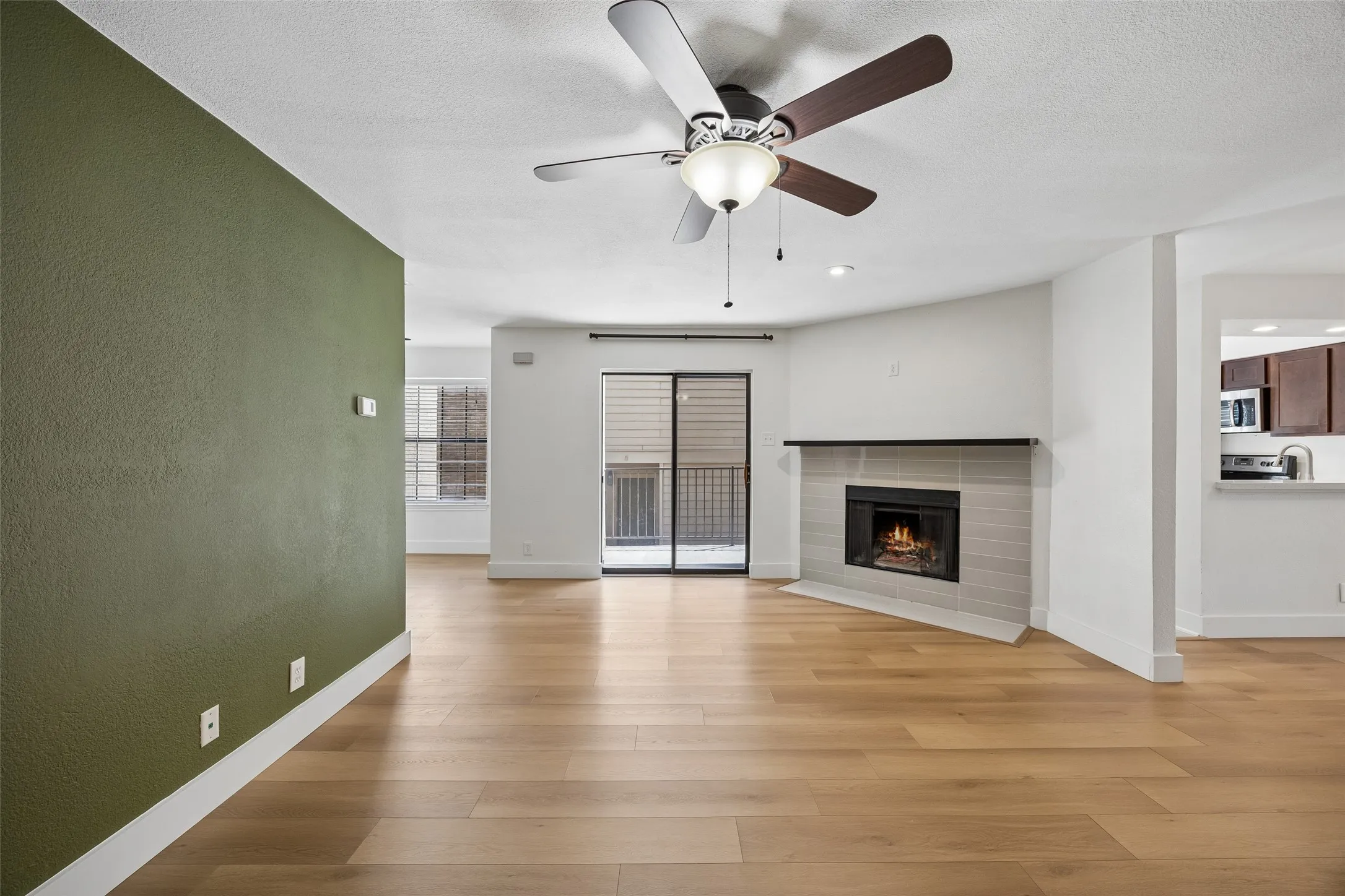 Condominium For Sale in Dallas County , 4777 Cedar Springs Road 3E, Dallas, Texas 75219, 2 Bedroom, 2 Bathroom, 2 Garage spaces, 1,015 Sqft, built in 1983, mls#21329472, Real Estate Agent in Dallas, Homes For Sale in Dallas county, Homes For Sale in Dallas, Realtor in Dallas Texas, Real Estate Brokerage Independent Realty Texas, Luminita Cordes Realtor