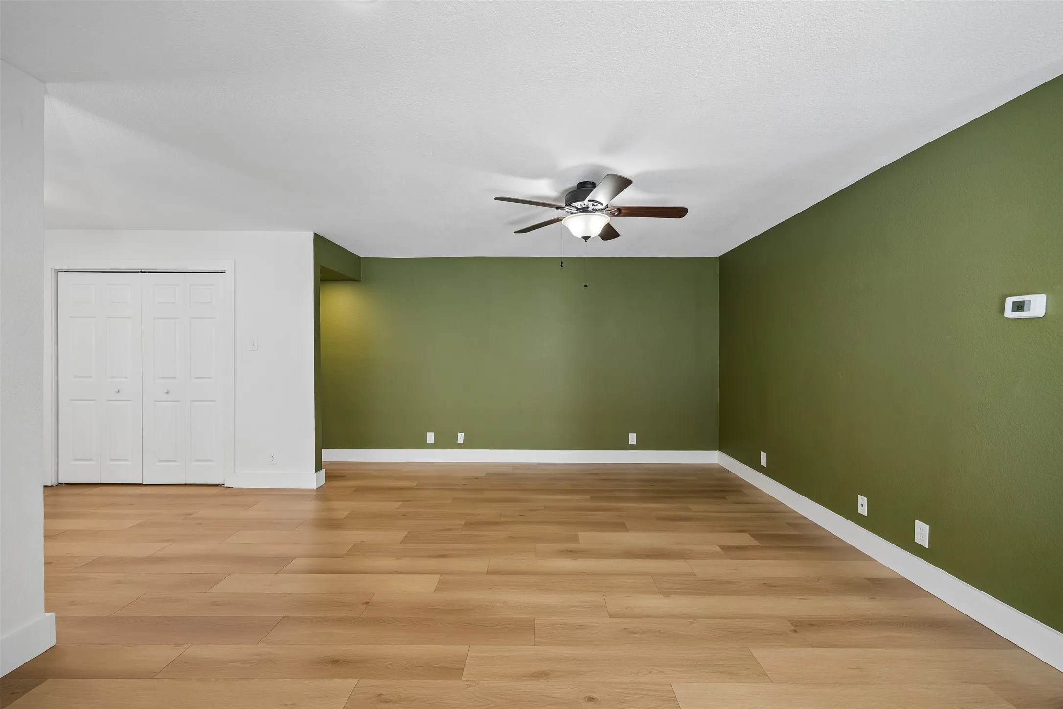 Condominium For Sale in Dallas County , 4777 Cedar Springs Road 3E, Dallas, Texas 75219, 2 Bedroom, 2 Bathroom, 2 Garage spaces, 1,015 Sqft, built in 1983, mls#21329472, Real Estate Agent in Dallas, Homes For Sale in Dallas county, Homes For Sale in Dallas, Realtor in Dallas Texas, Real Estate Brokerage Independent Realty Texas, Luminita Cordes Realtor