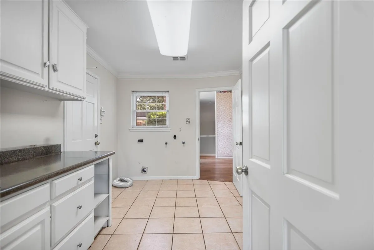 Farm For Sale in Van Zandt County , 280 Vz County Road 4821, Chandler, Texas 75758, 4 Bedroom, 4 Bathroom, 2 Garage spaces, 3,102 Sqft, built in 1994, mls#21339485, Real Estate Agent in Chandler, Homes For Sale in Van Zandt county, Homes For Sale in Chandler, Realtor in Chandler Texas, Real Estate Brokerage Independent Realty Texas, Luminita Cordes Realtor