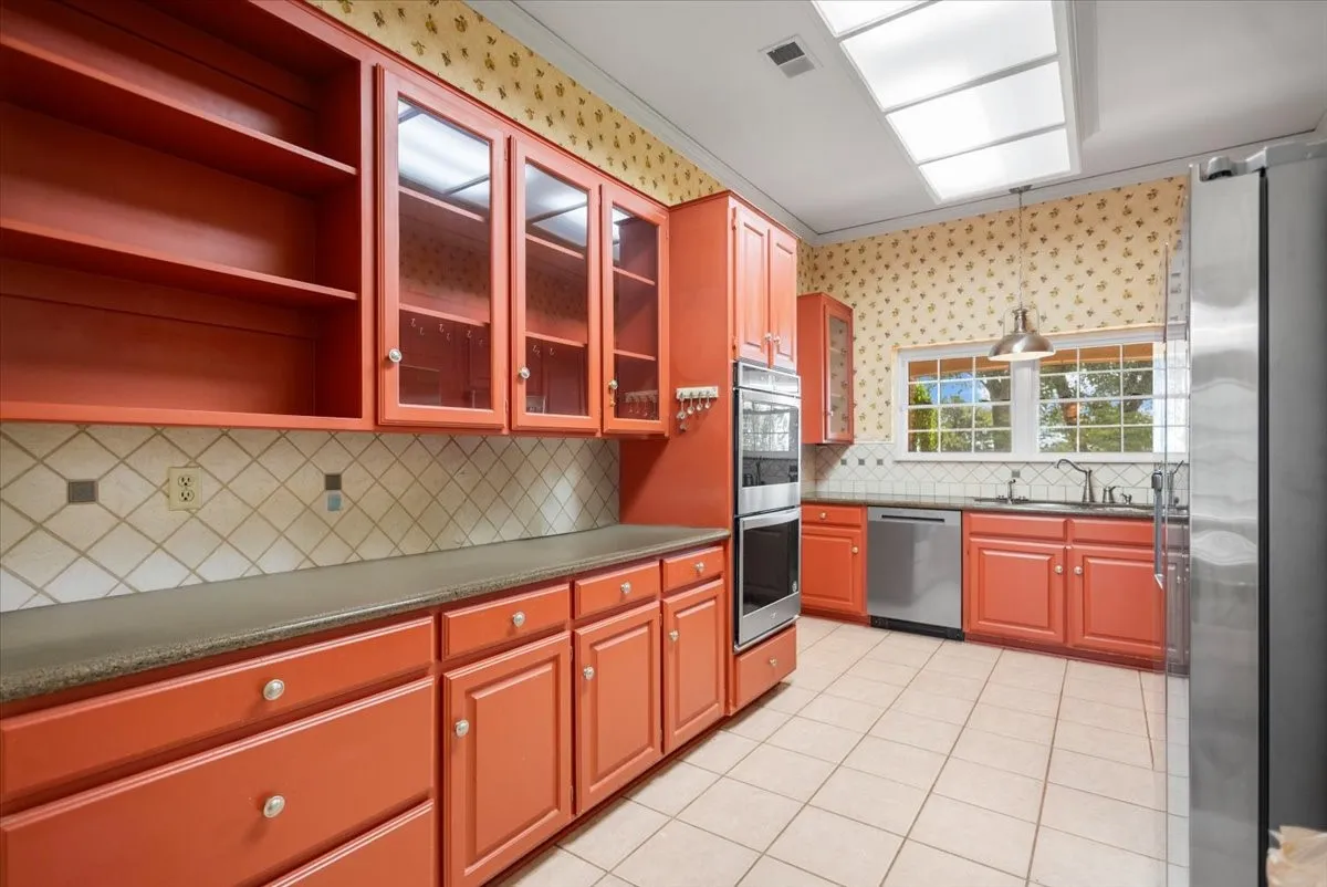 Farm For Sale in Van Zandt County , 280 Vz County Road 4821, Chandler, Texas 75758, 4 Bedroom, 4 Bathroom, 2 Garage spaces, 3,102 Sqft, built in 1994, mls#21339485, Real Estate Agent in Chandler, Homes For Sale in Van Zandt county, Homes For Sale in Chandler, Realtor in Chandler Texas, Real Estate Brokerage Independent Realty Texas, Luminita Cordes Realtor